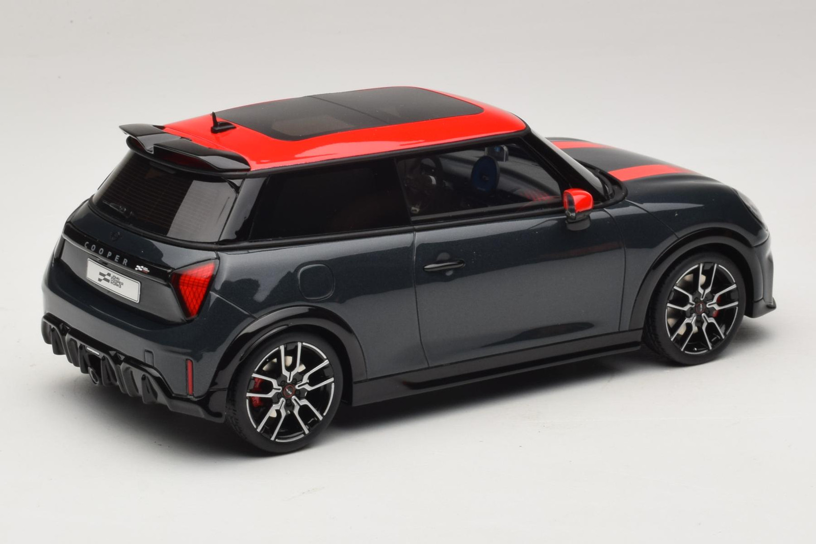 Mini Cooper JCW Legend Grey 1:18 Otto Mobile | OT1244