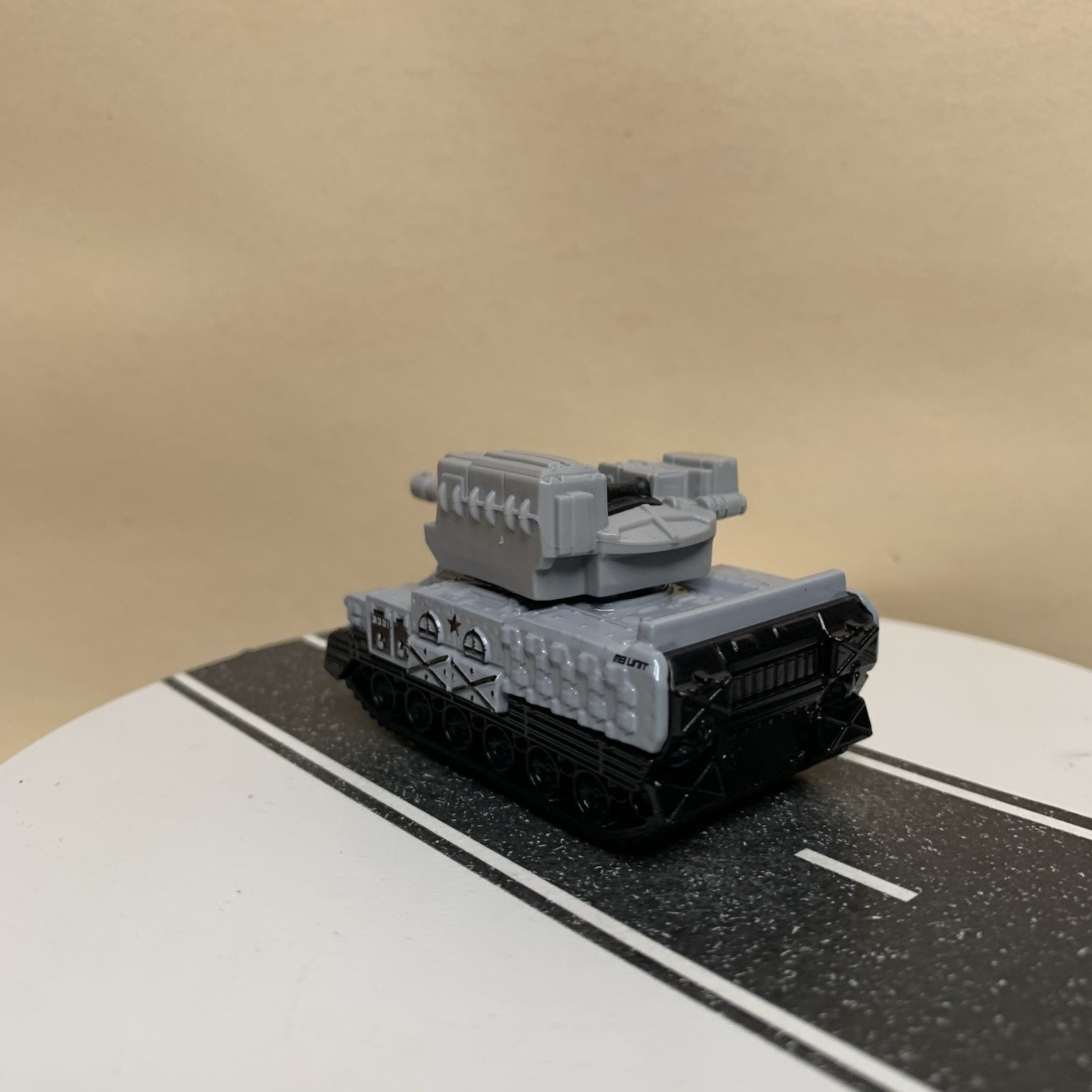 2017 Matchbox #71 Blockade Buster Mini Tank Light Gray MB Unit 3331 NM