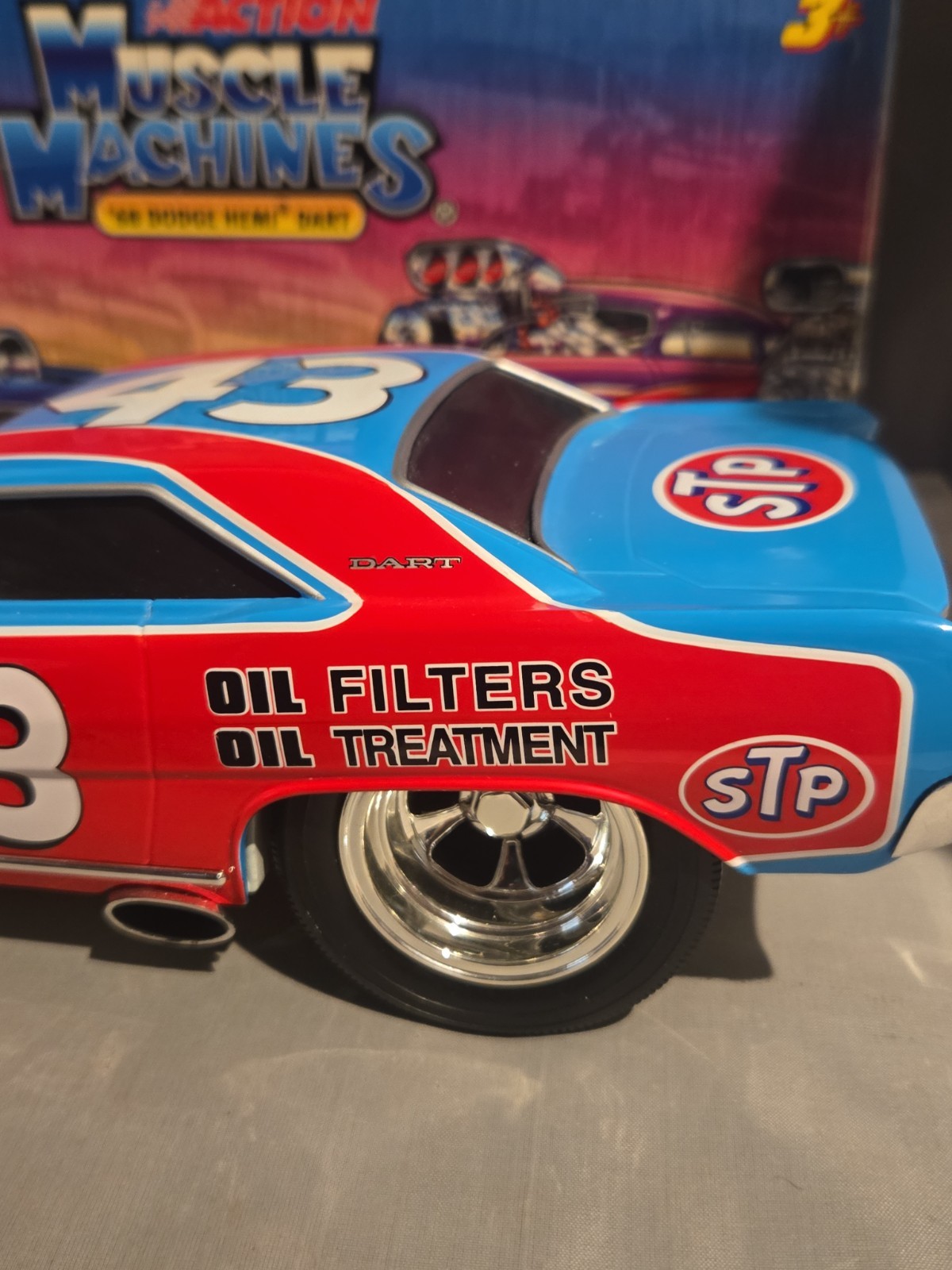 * READ* Muscle Machine Richard Petty #43 STP 1969 Dodge Dart 1:18 Diecast RARE