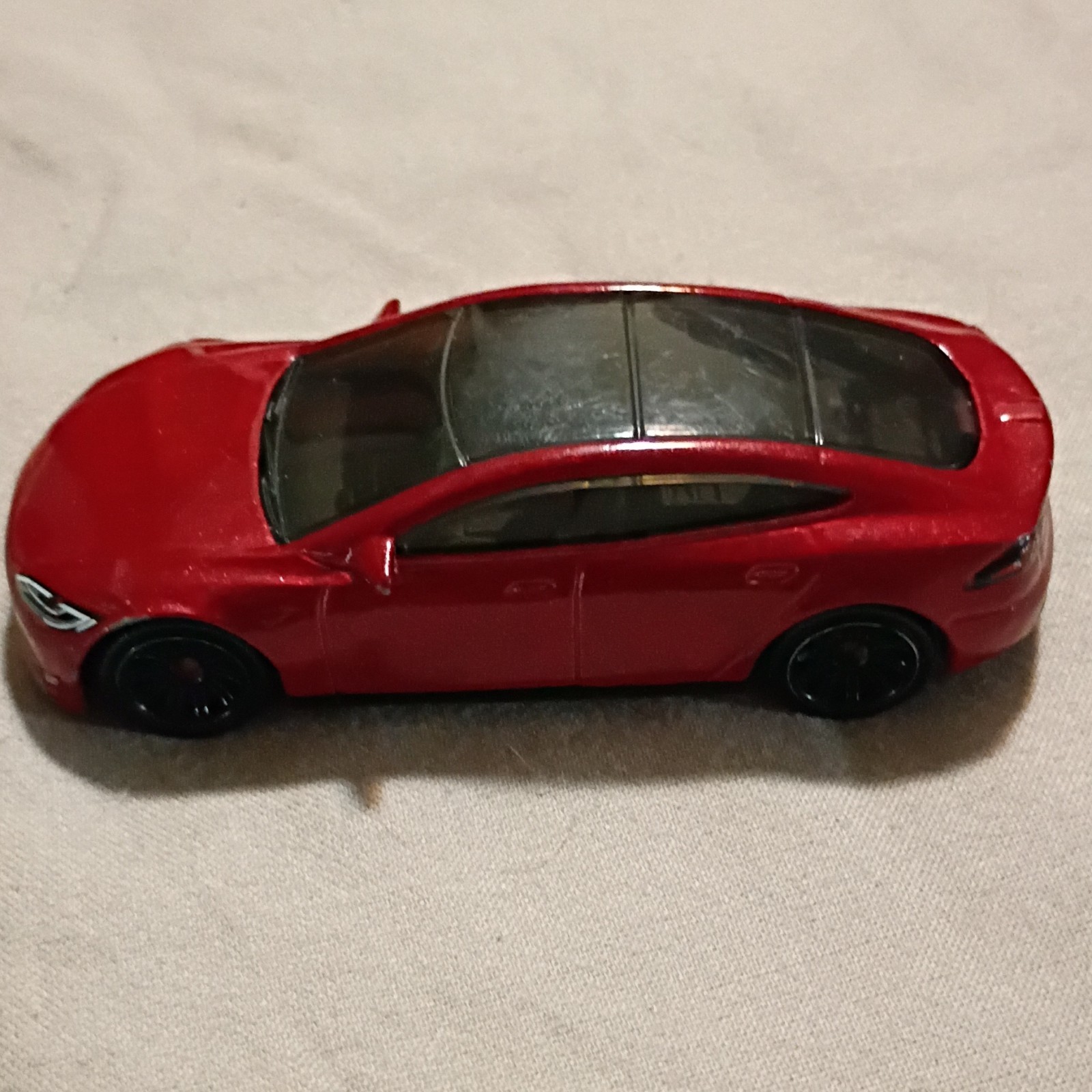 Matchbox Tesla Model S Red Black Diecast Car 1:64 2022 Toy 3-7 Years