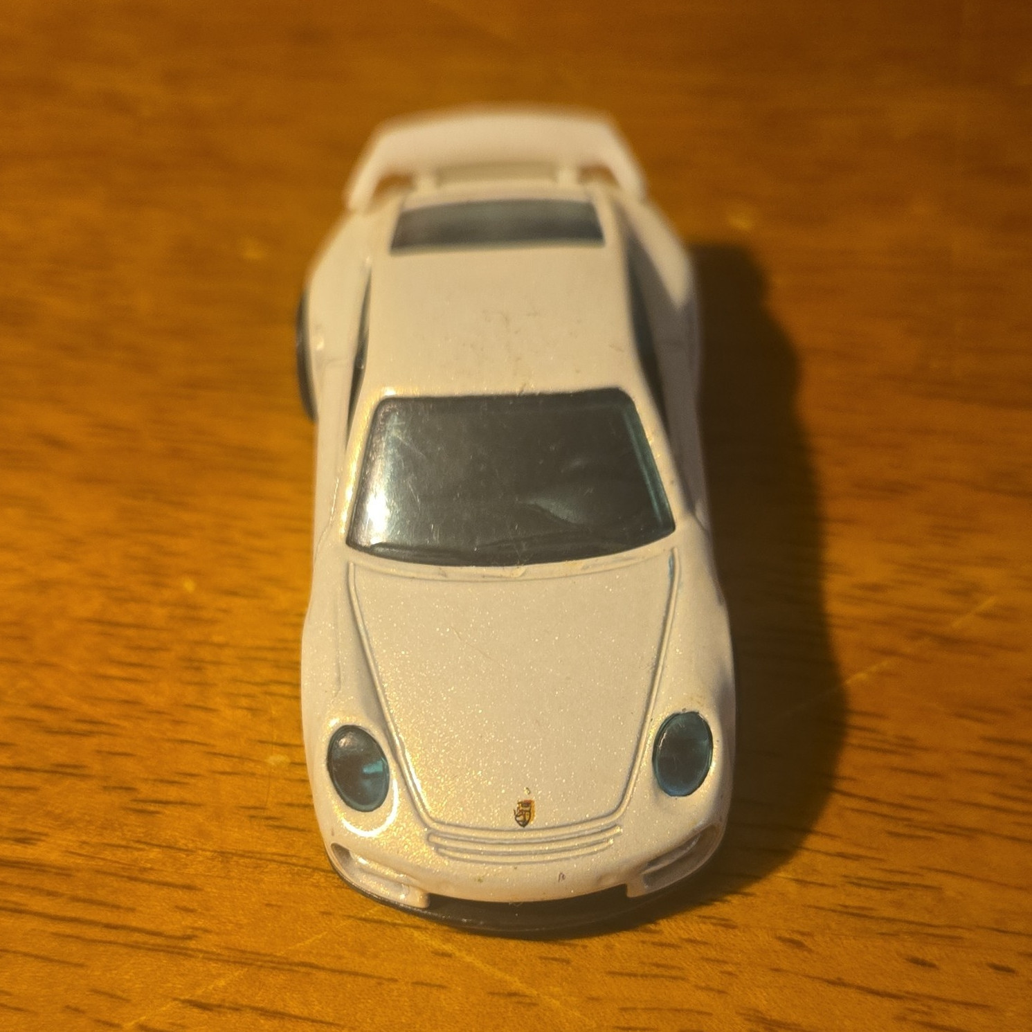 Maisto 1:64 Porsche 911 GT2 Diecast Car White 2010 Age 3-4 Years