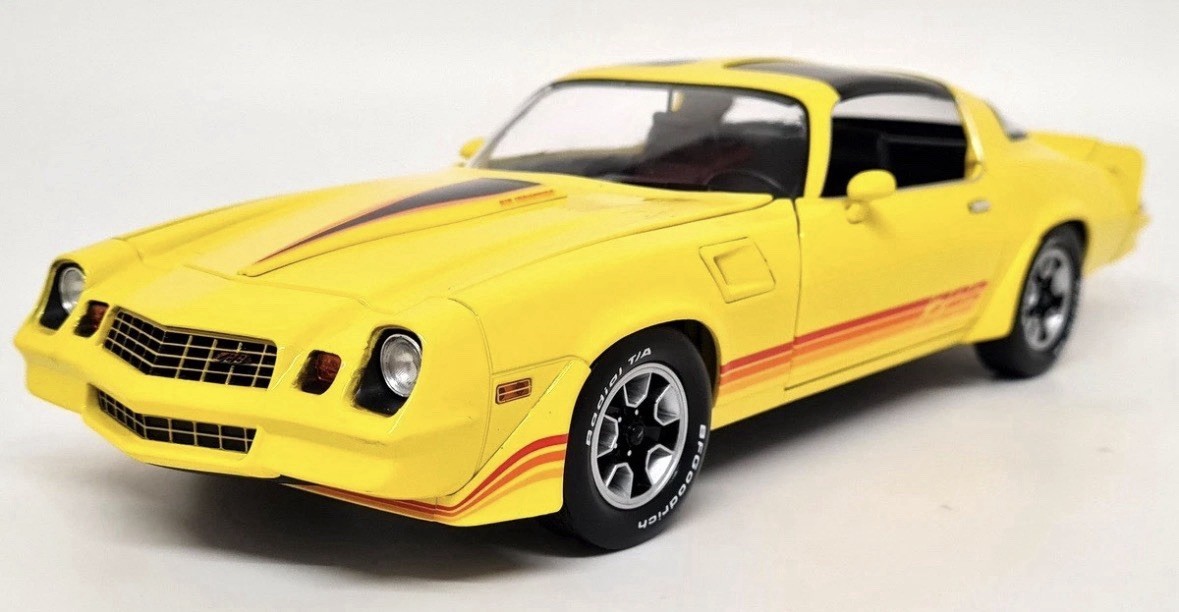 1980 Chevrolet Camaro Z/28 Bright Yellow Greenlight Diecast 1/18 Us Seller !
