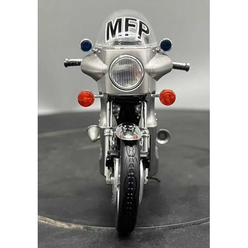 1:18 Mad Max — Goose’s Custom “Kwaka 1000” Kawasaki Police Bike — ACE Models