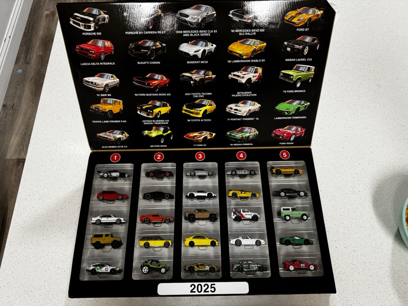 Hot Wheels Boulevard Factory Set of 25 HRW96 1/64 scale Sealed Mattel