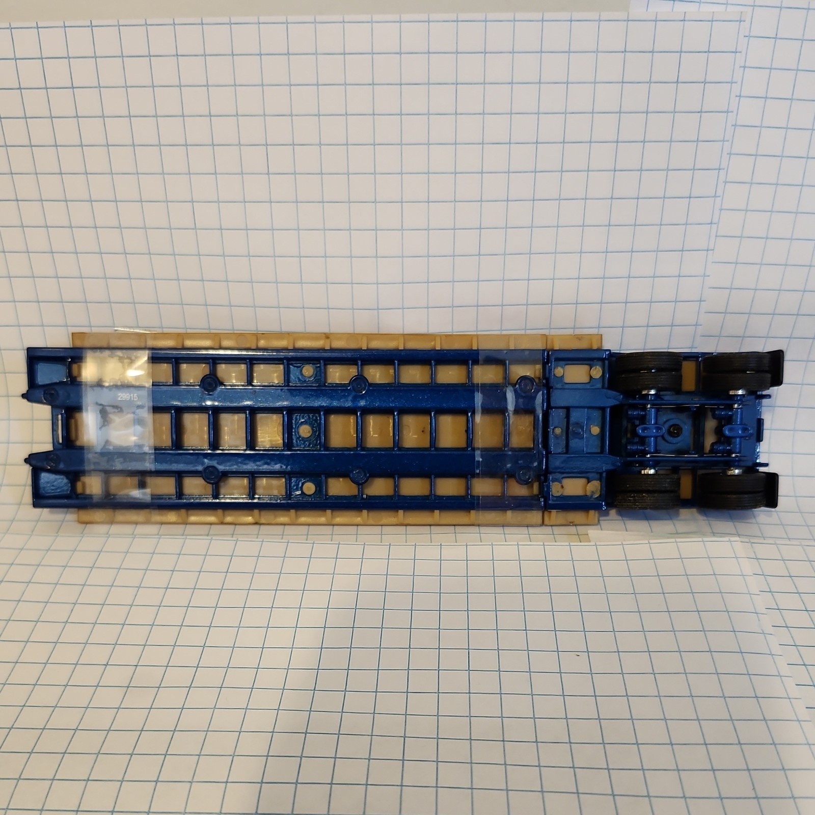 DCP 1:64 Floyd Gibbons Tri-axle Husky Spreader Kenworth Lowboy Tractor Trailer