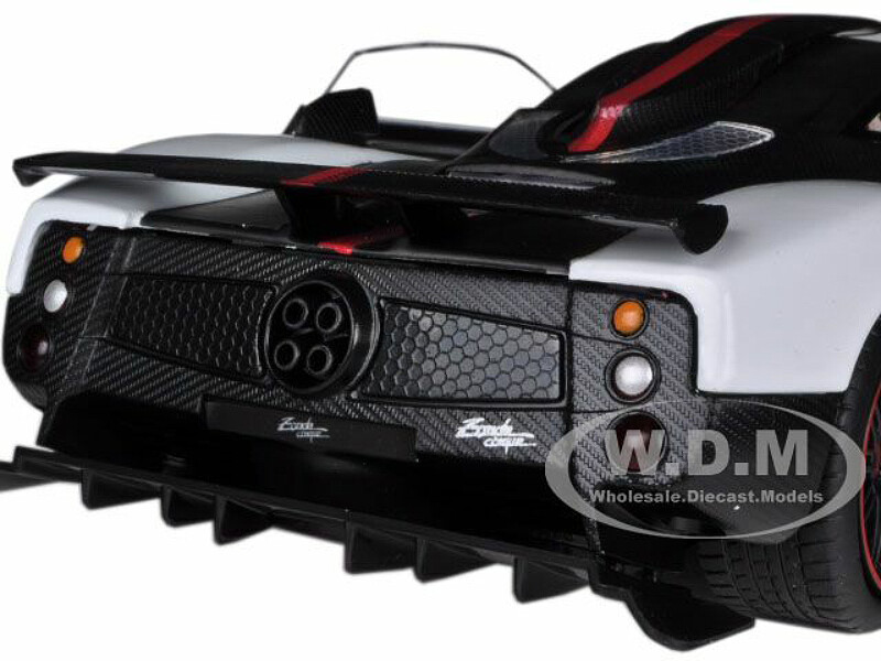 PAGANI ZONDA 5 CINQUE WHITE & BLACK 1/18 DIECAST MODEL CAR BY MOTORMAX 79158
