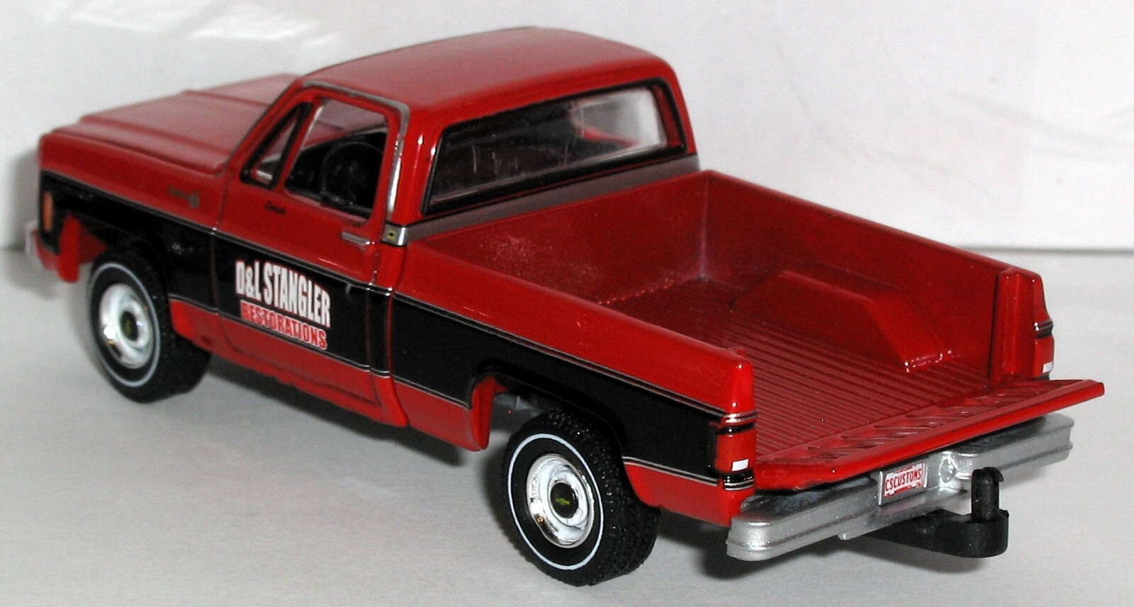 1/64 = D&L STANGER / 1975 CHEVY BONANZA C10 = Hood & Tailgate Open Pickup Truck