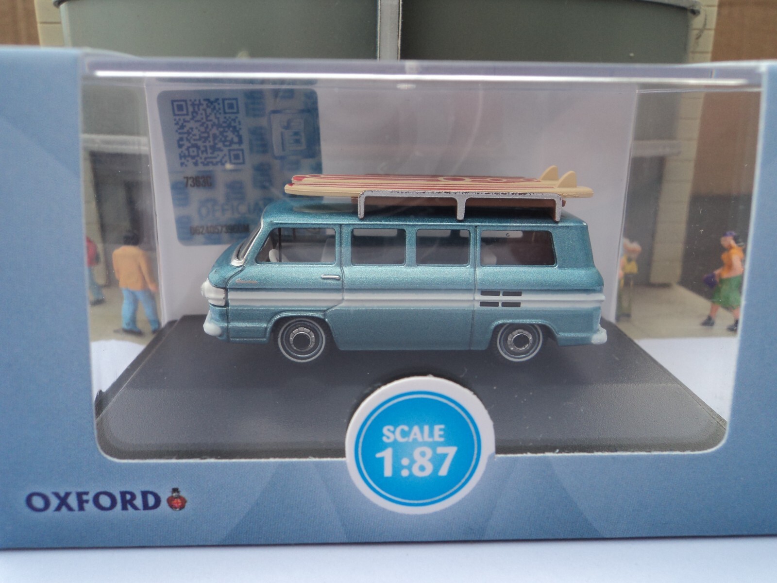 Oxford 1961 Chevrolet Corvair Passenger Wagon Turquoise 1/87 HO diecast