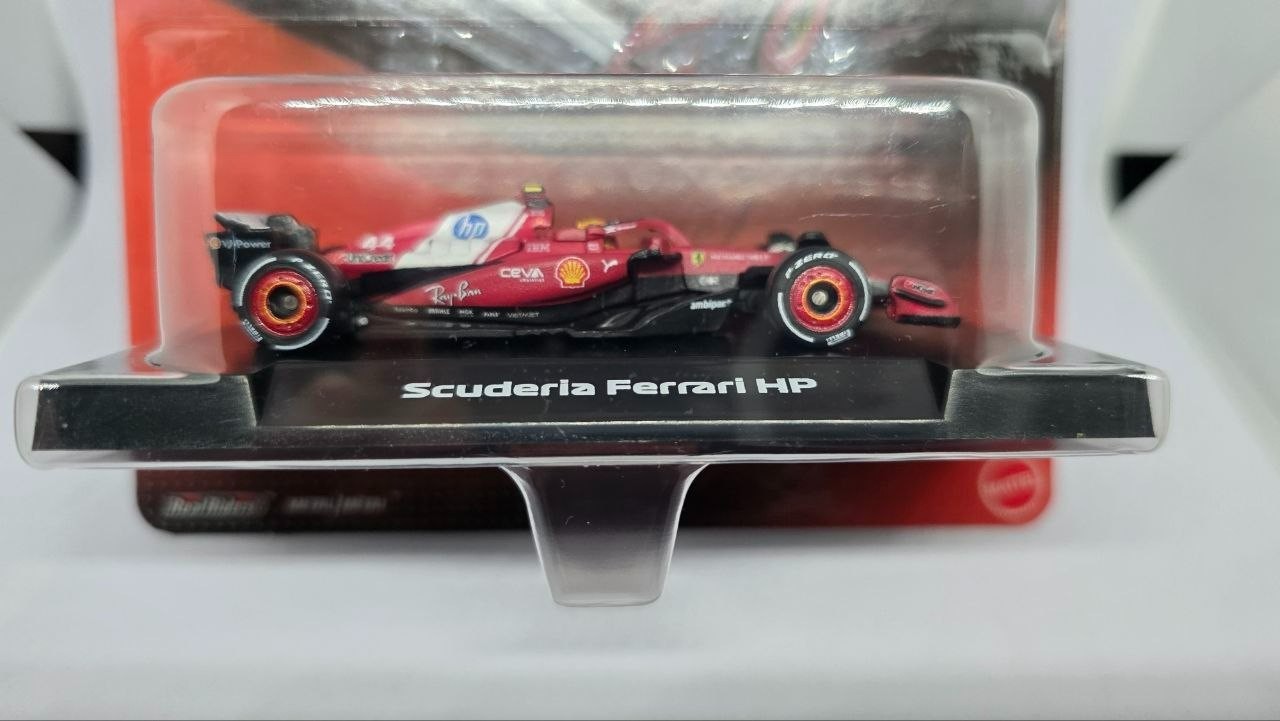 Hot Wheels Premium Ferrari F1 Lewis Hamilton #44 HRV11 1:64 Mattel 2026 NEW MINT