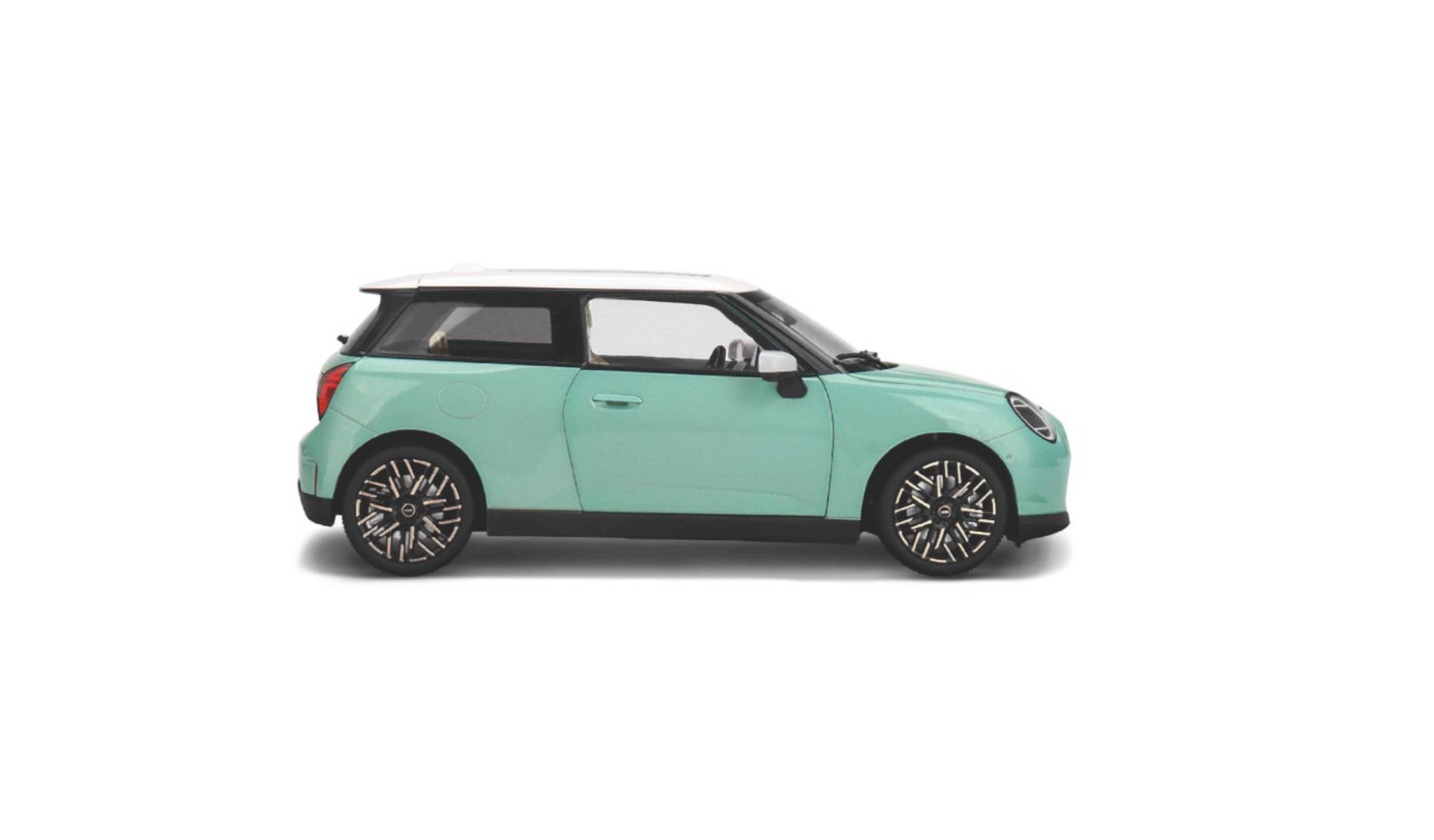 NEW MINI 1:18 DIECAST MODEL – MINI COOPER SE IN OCEAN WAVE GREEN – 80435B5CFC2
