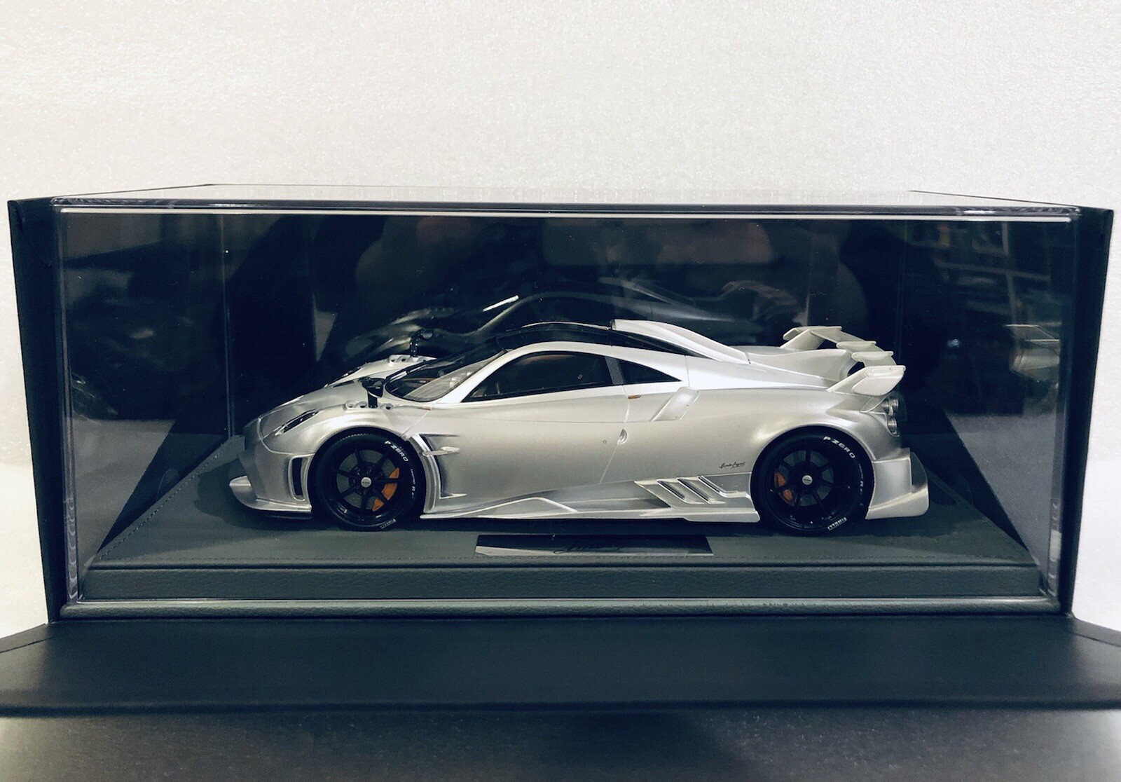 1/18 BBR Pagani Imola Titanium Matt Silver limited 200 PCs with case