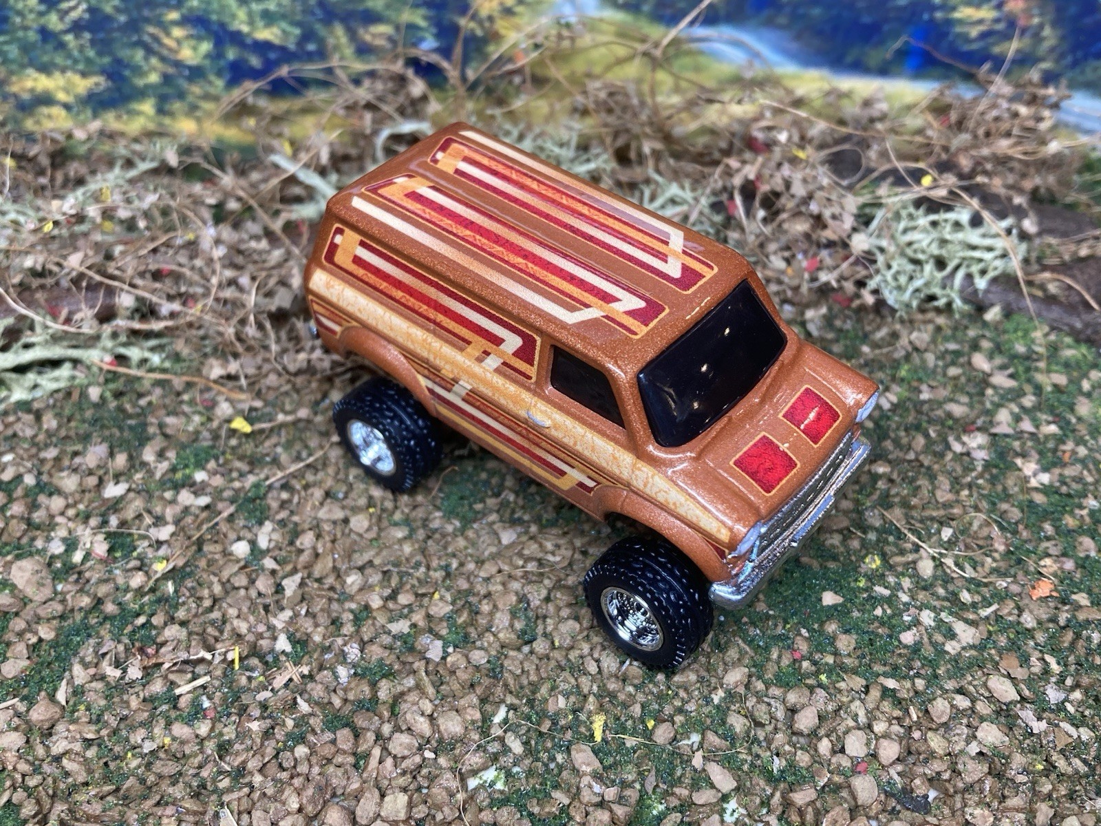 Ford Transit Supervan Lifted 4×4 Truck 1/64 Diecast Custom Hot Wheels Van