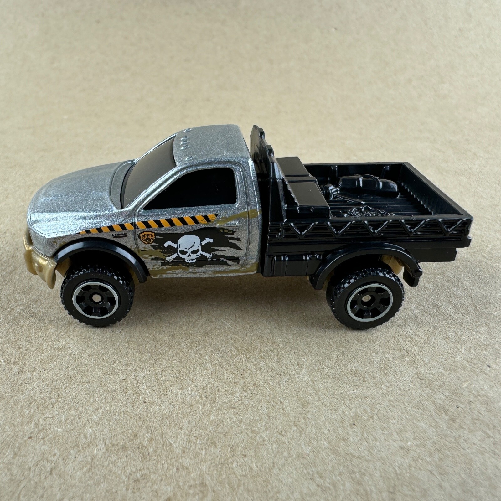 Matchbox 2016 Ram Flatbed Truck Black Silver MBX Off Road 1:64 Diecast Car Loose