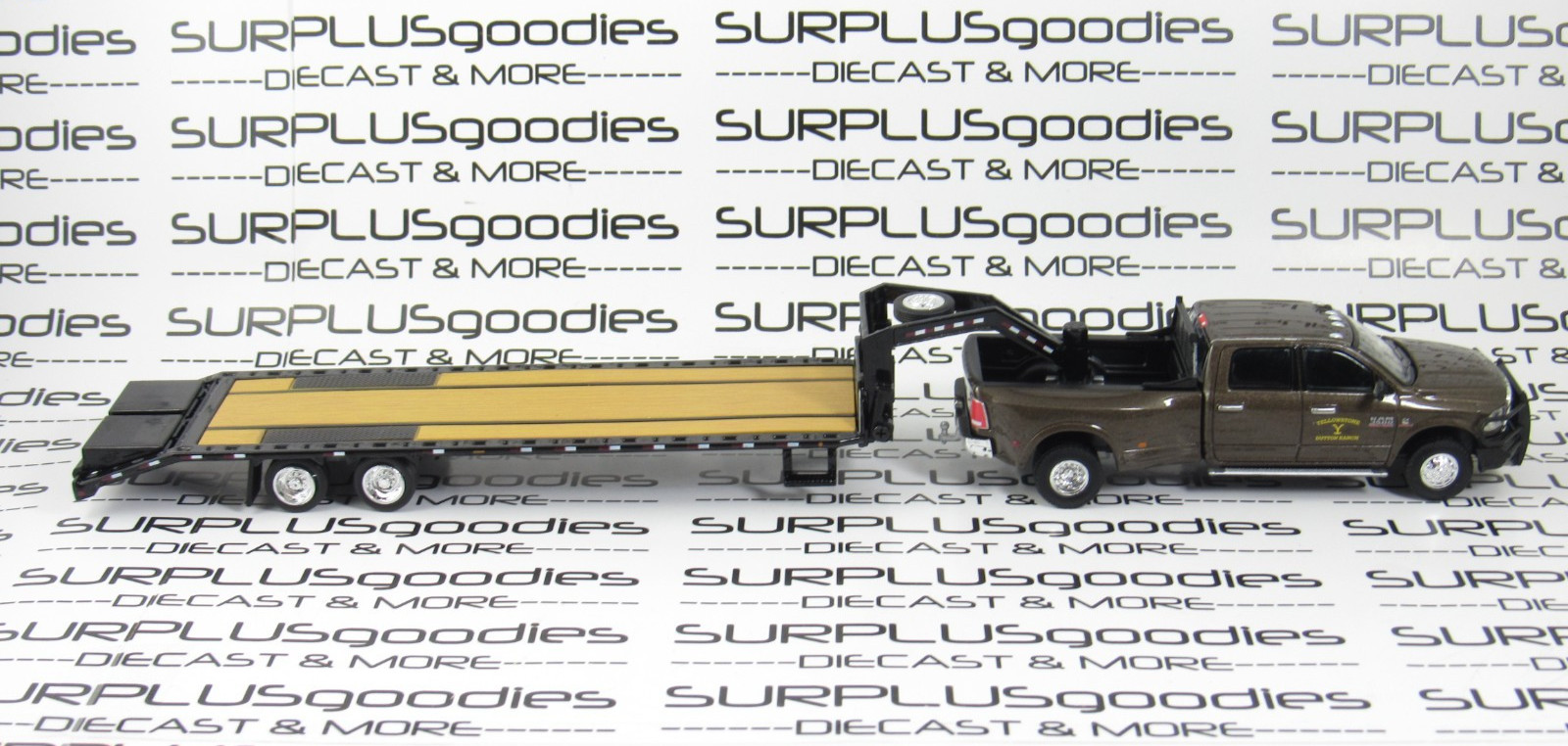 Greenlight Yellowstone 2017 DODGE RAM 3500 LARAMIE Dually w/Gooseneck Trailer