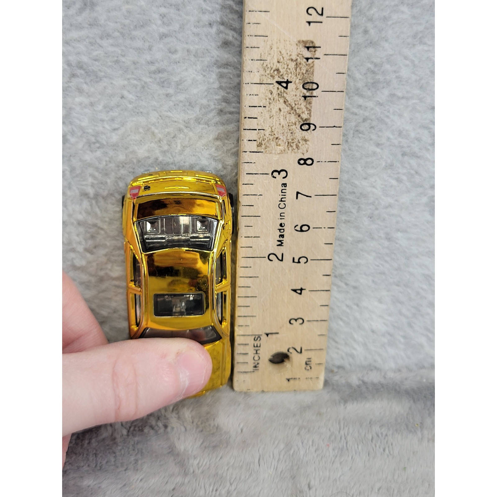 Hot Wheels Chrysler 300C Hemi Gold Chrome Super Chromes 1:64 Diecast 2005
