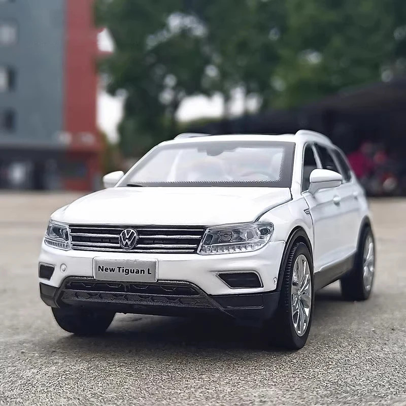 1:32 Volkswagen Tiguan SUV Alloy Diecast Car Model Sound Light Kid’s Toy Gift