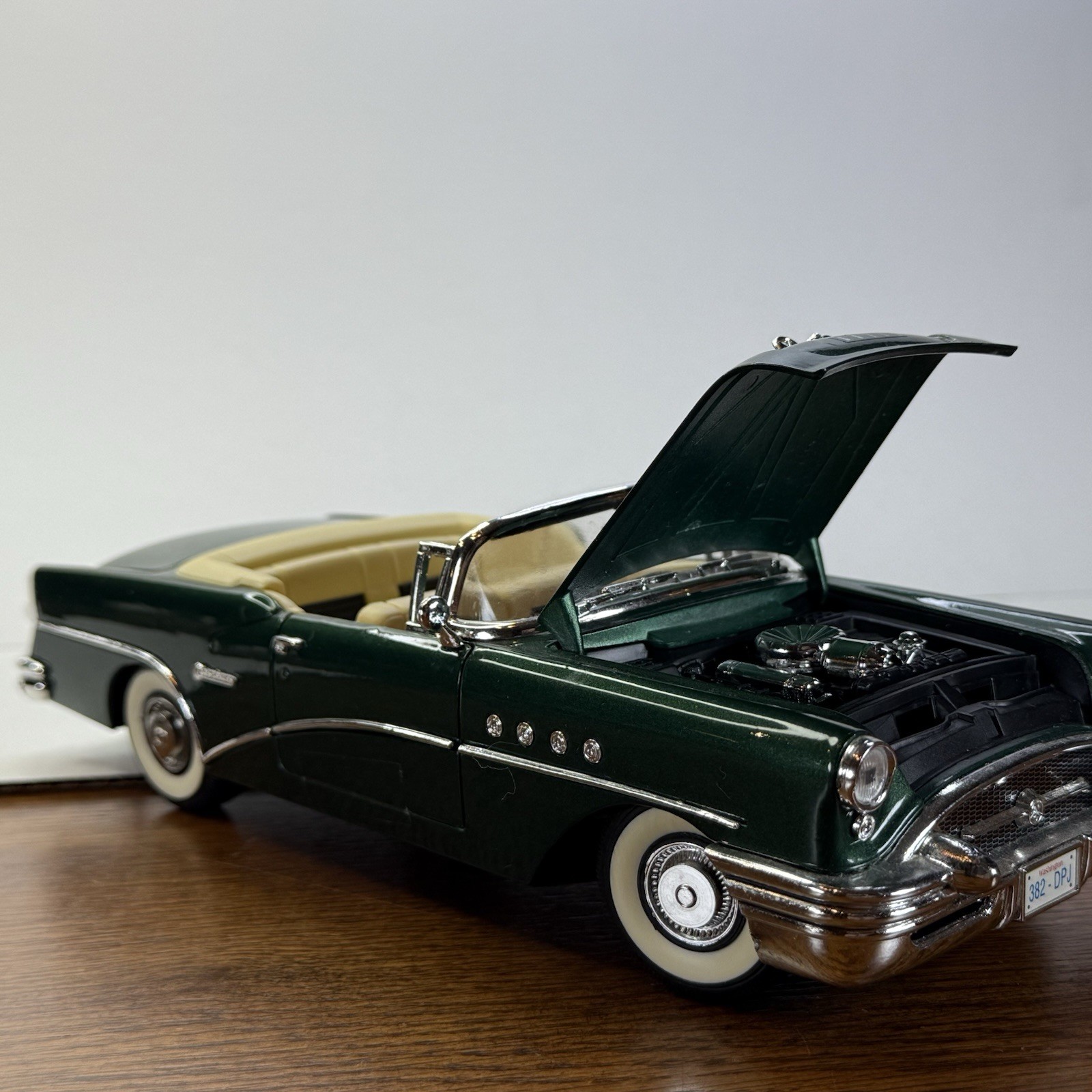 Mira Golden Line 6186 1955 Buick Century 1:18