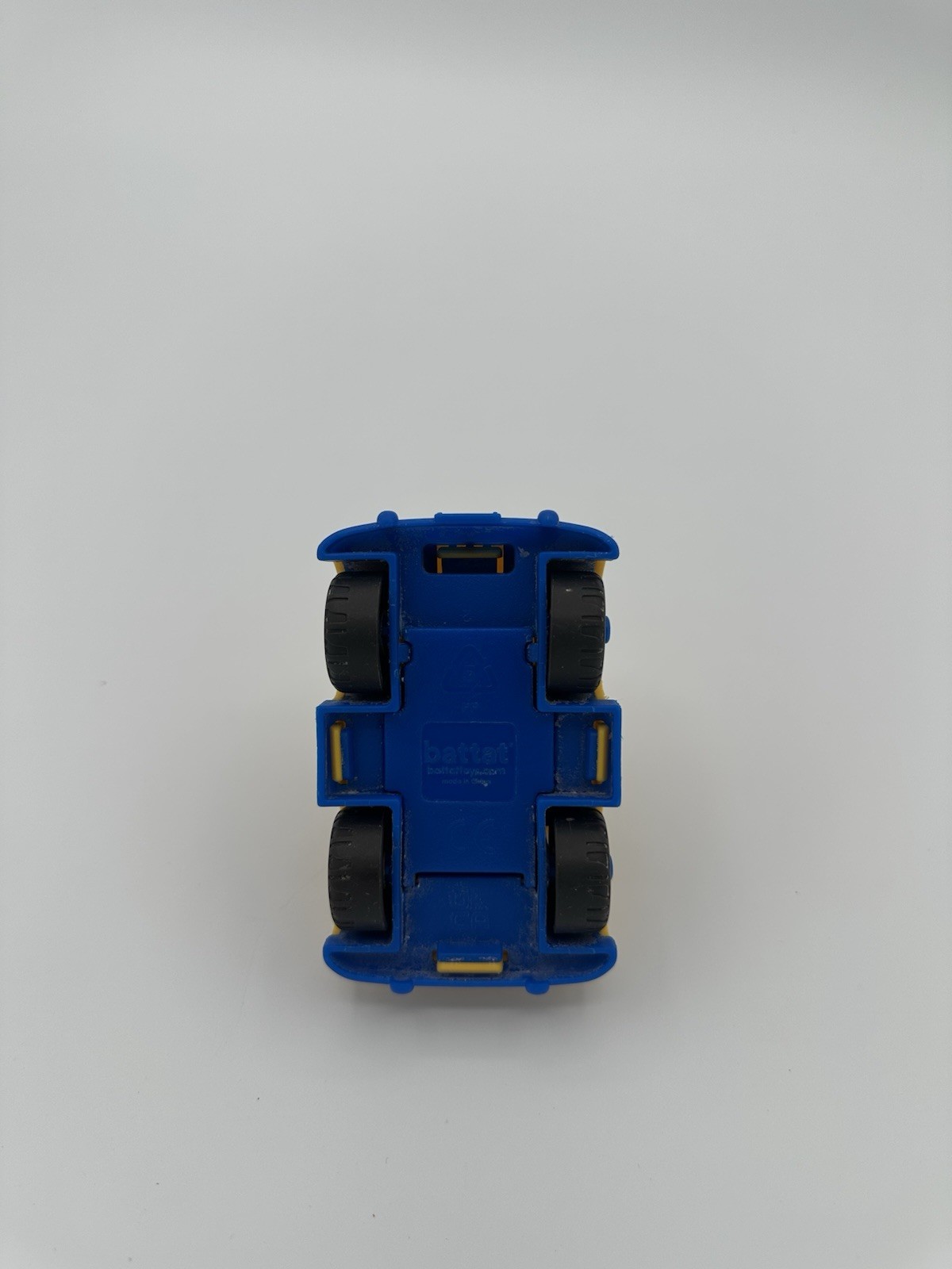 Wonder Wheels Battat Blue and Yellow Toy Plastic Car 2.5″x 3.75″