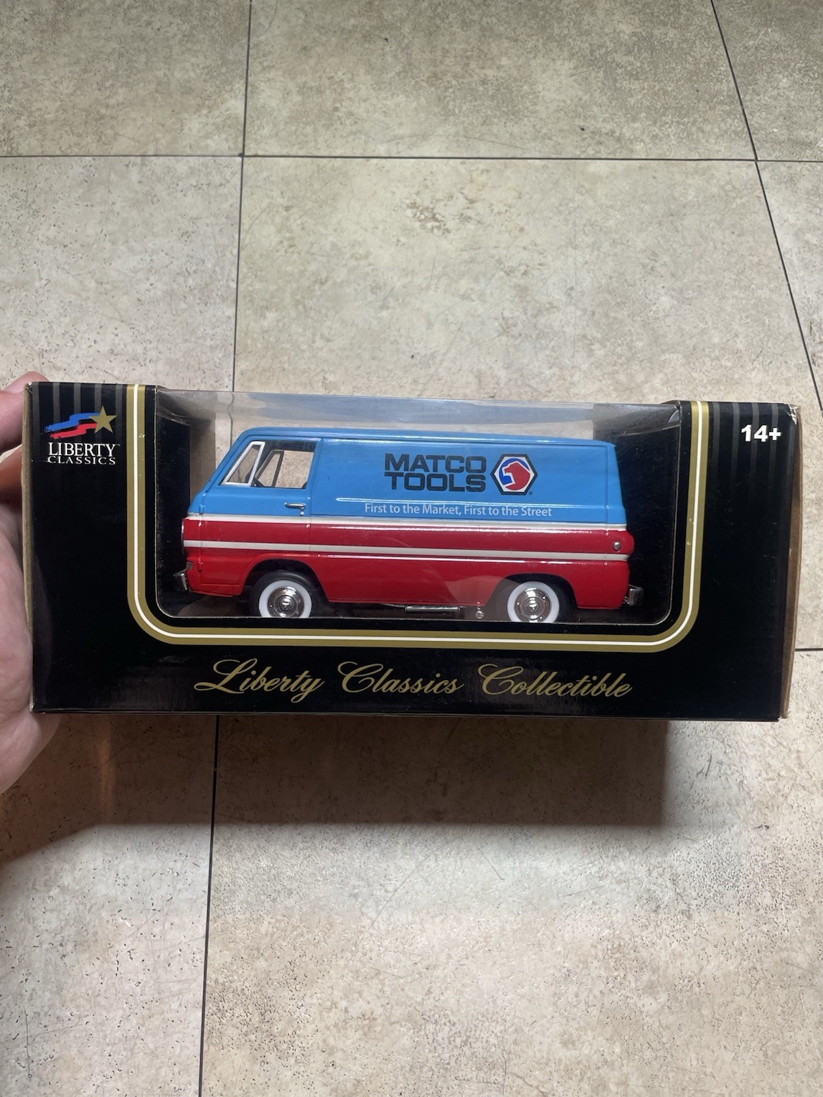 SpecCast 1964 Dodge A100 Van MATCO TOOLS Truck Liberty Classics 1:25 Scale Bank