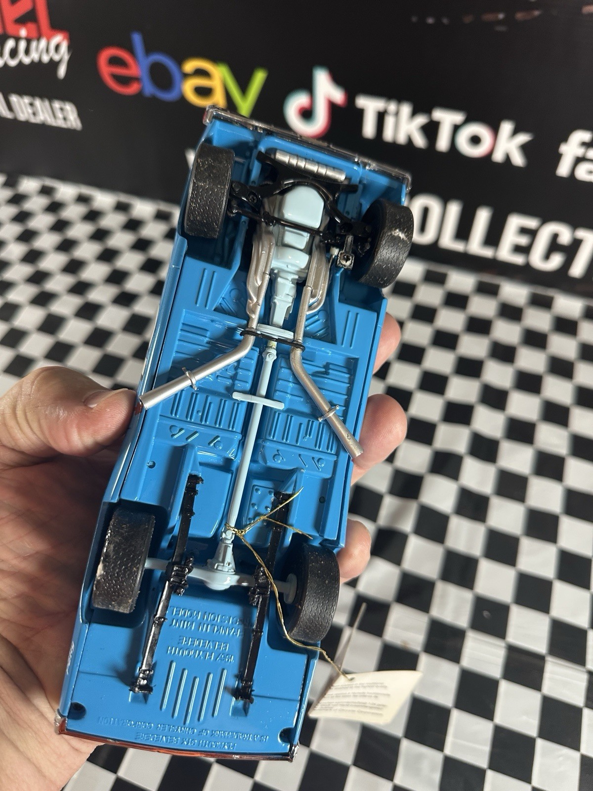 #43 Richard Petty 1967 Plymouth Belvedere 1.24