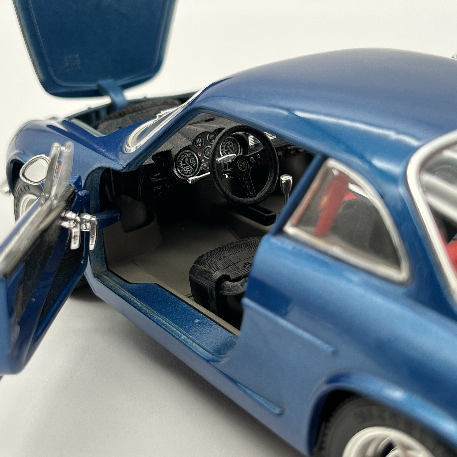 Bburago 1:16 1971 Alpine Renault A110 1600S Blue Special Collection Diecast Loos