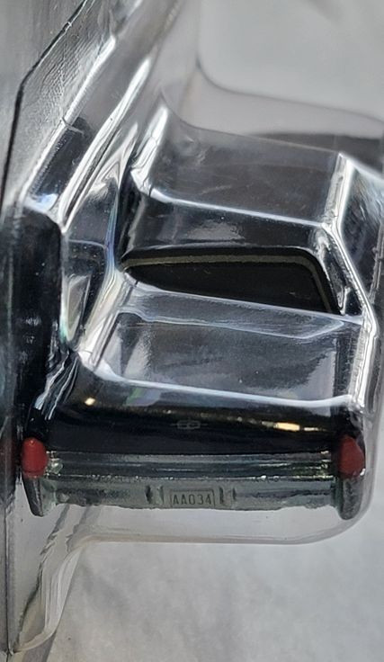 Hot Wheels Pop Culture The Matrix ’64 Lincoln Continental 1:64 Real Riders