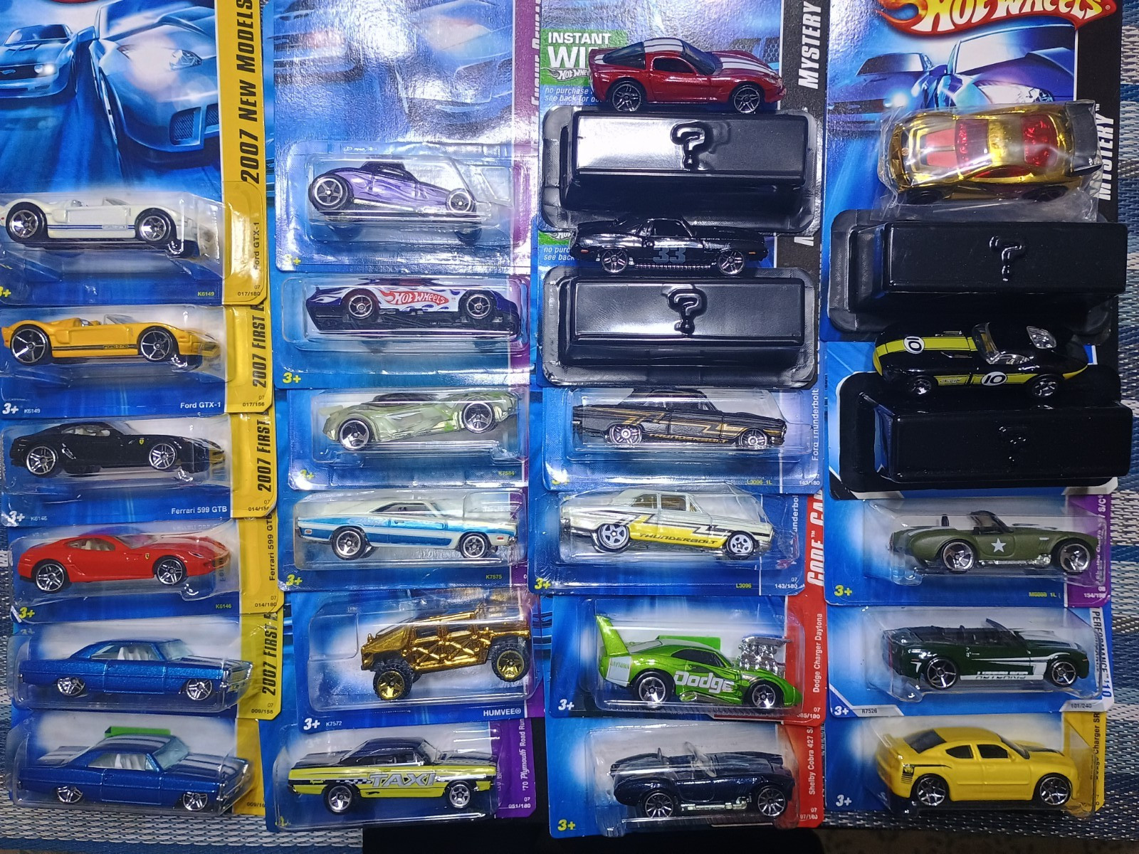 23 Car Hot Wheels Lot, 70 Plymouth Road Runner, Barracuda, Camaro Convrertible