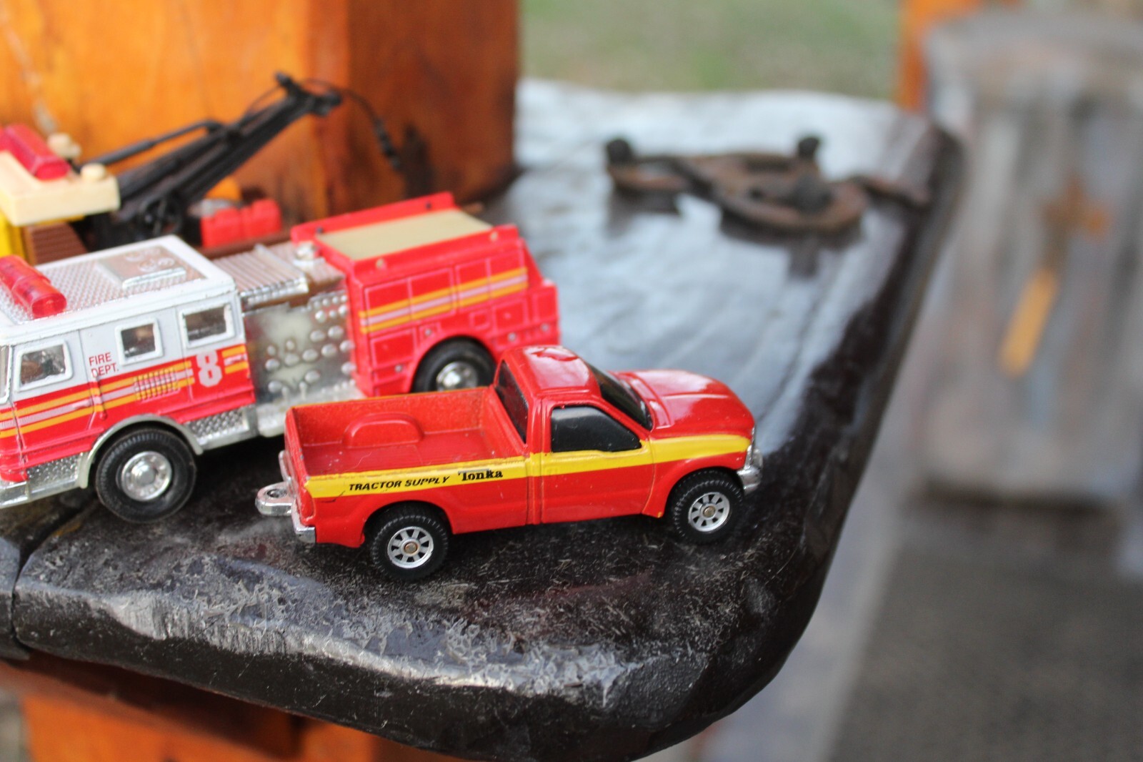Road Champs Philly Fire Schylling Kintoy Tow Maisto Ford Tonka Truck Car Lot