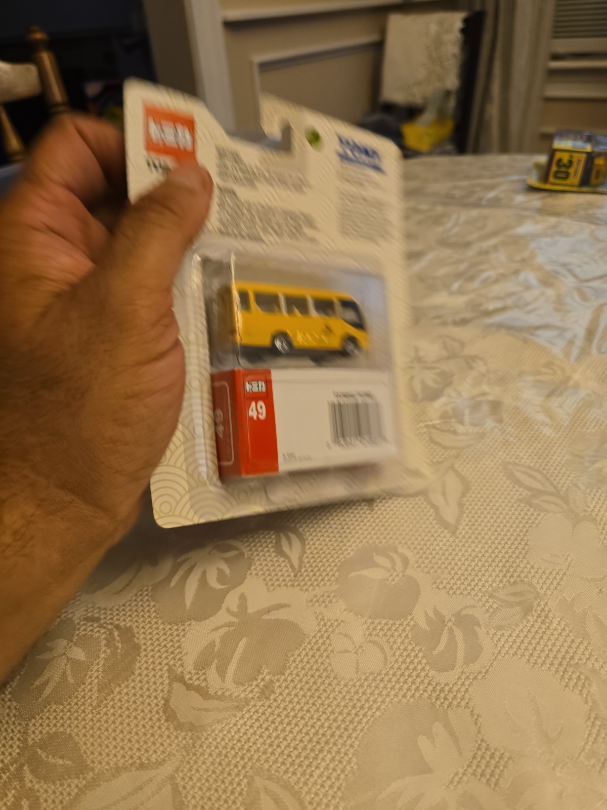 TOMICA Takara Tomy 1/89 scale – Toyota Coaster Kindergarten Bus #49