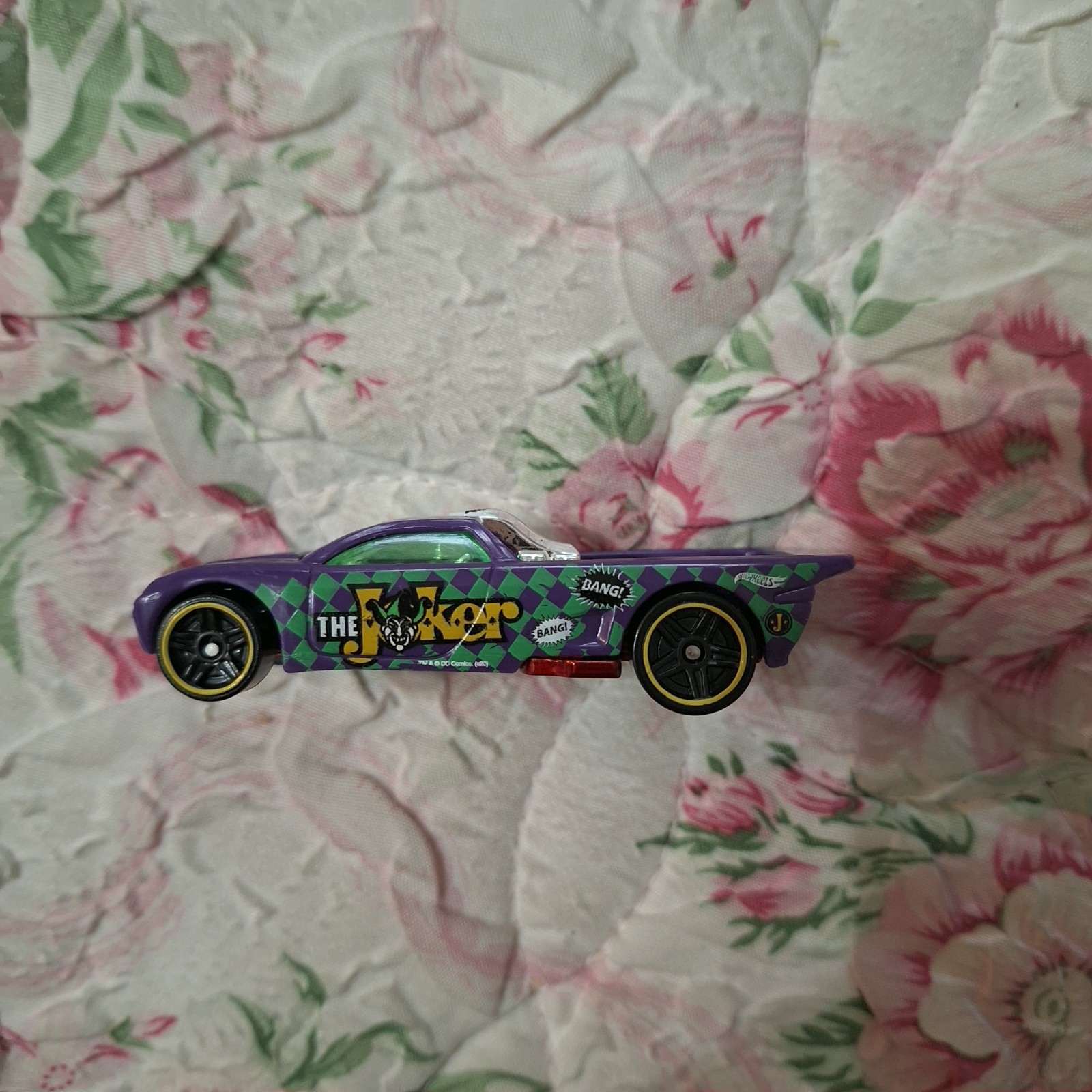 Hot Wheels 2005 Joker Batman Car