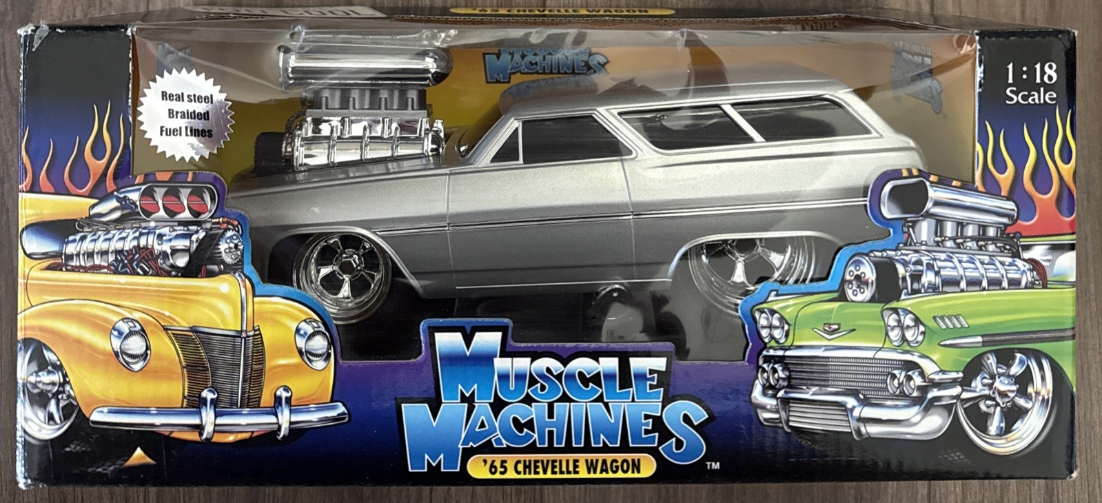 Vintage 1/18 Muscle Machine “1965 CHEVY CHEVELLE WAGON” Silver Metallic