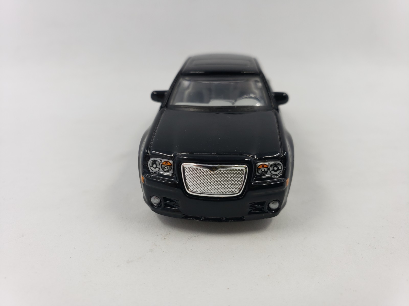 1/64 Maisto Playerz 2005 Chrysler 300C HEMI LOOSE