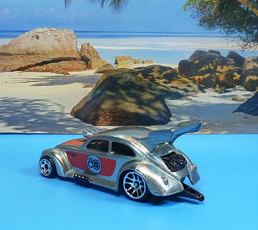 HOT WHEELS ZAMAC VW DRAG BEETLE 80TH ANNIVERSARY REPLAY THE CLASSIS 1/64