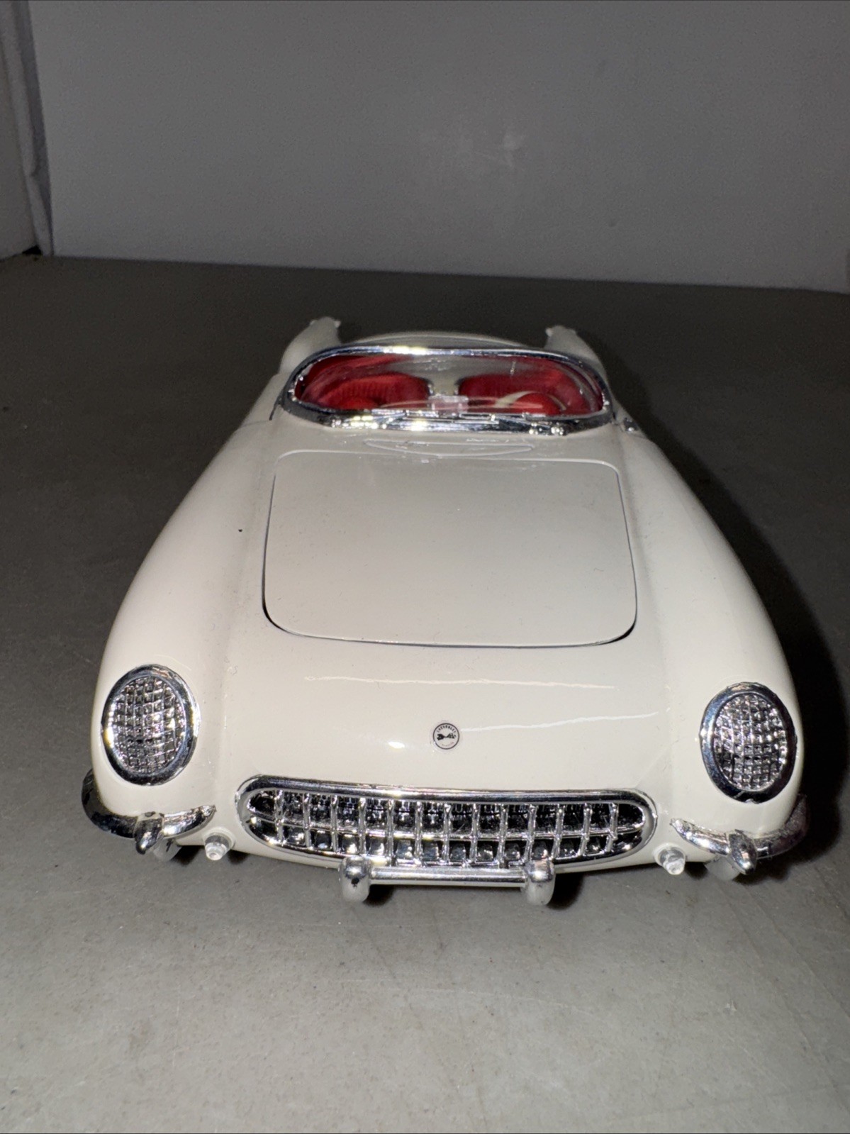 Mira Golden Line 1953 Chevrolet Corvette 1/18 White