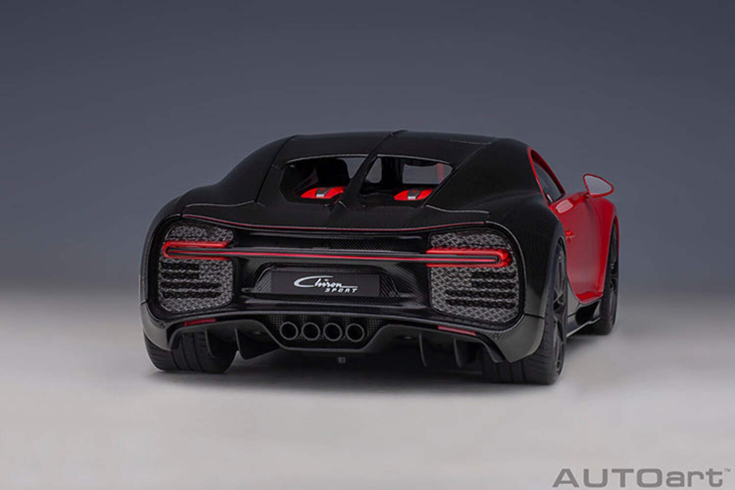 AUTOart 2019 Bugatti Chiron Sport Italian Red w/ Carbon Fiber 1:18 70996