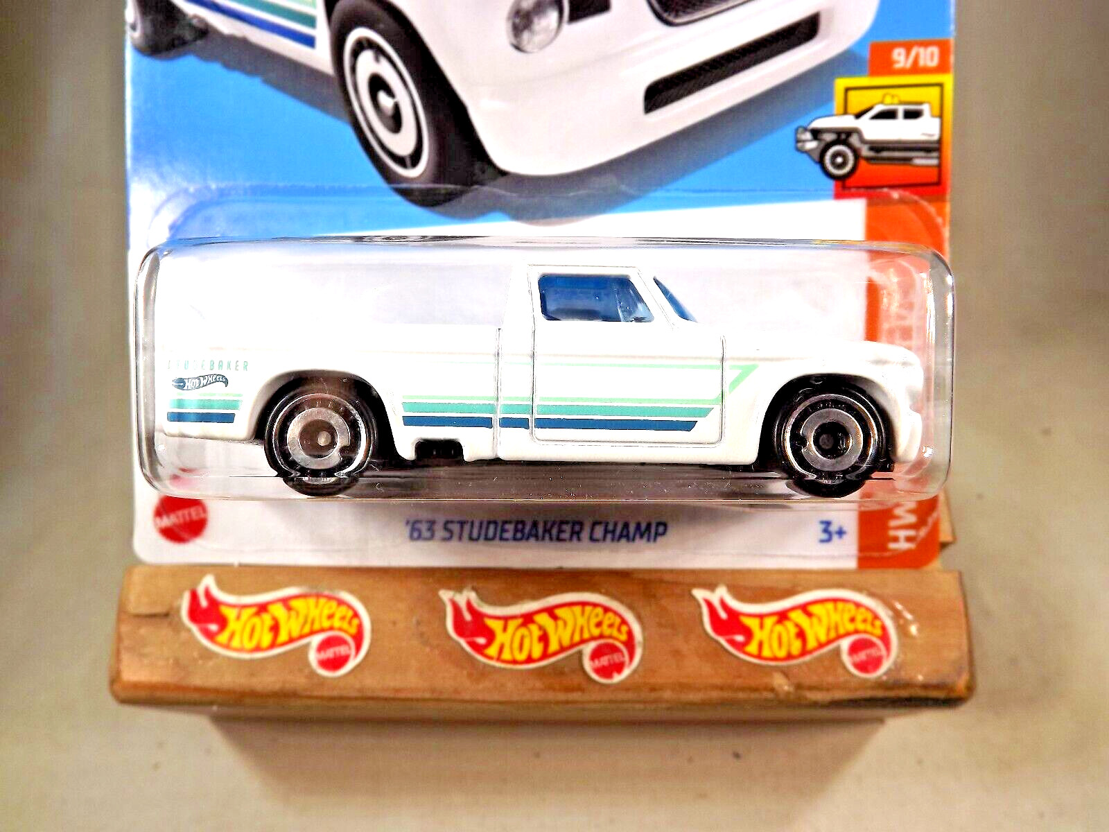 2024 Hot Wheels #155 HW Hot Trucks 9/10 ’63 STUDEBAKER CHAMP White w/Chrome ADsp
