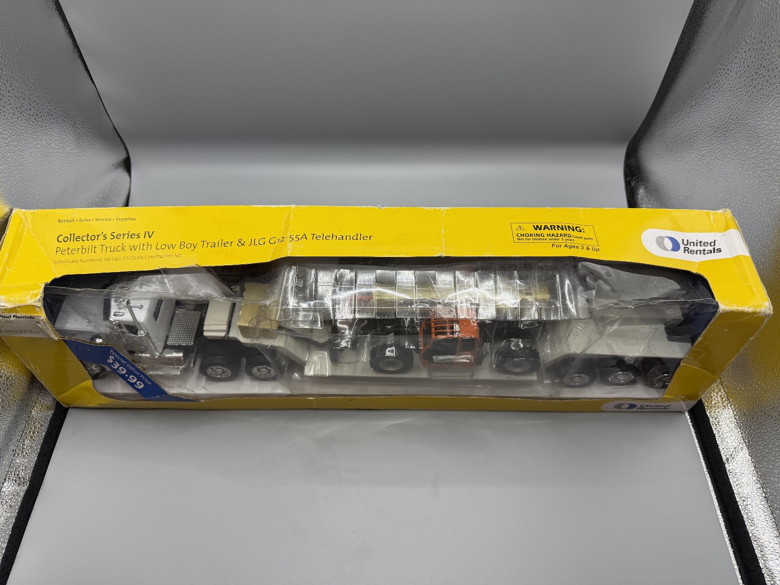 United Rentals Collector’s Series IV Peterbilt Truck with Low Boy Trailer & Tele