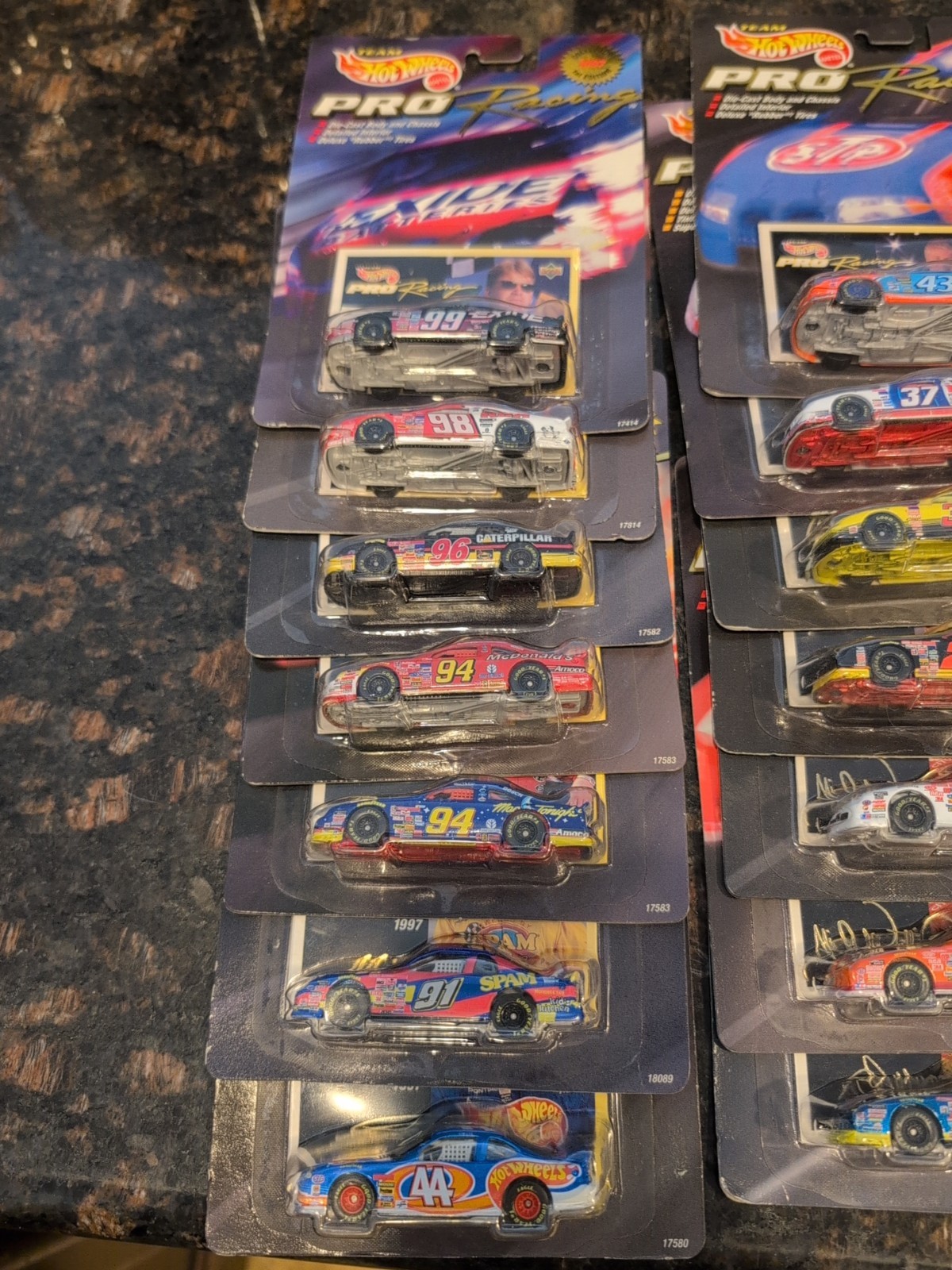 Hot Wheels21Pro Racing 4,5,5,6,7,8,10,16,21,21,28, 30,37,43,44,91,94,94,96,98,99
