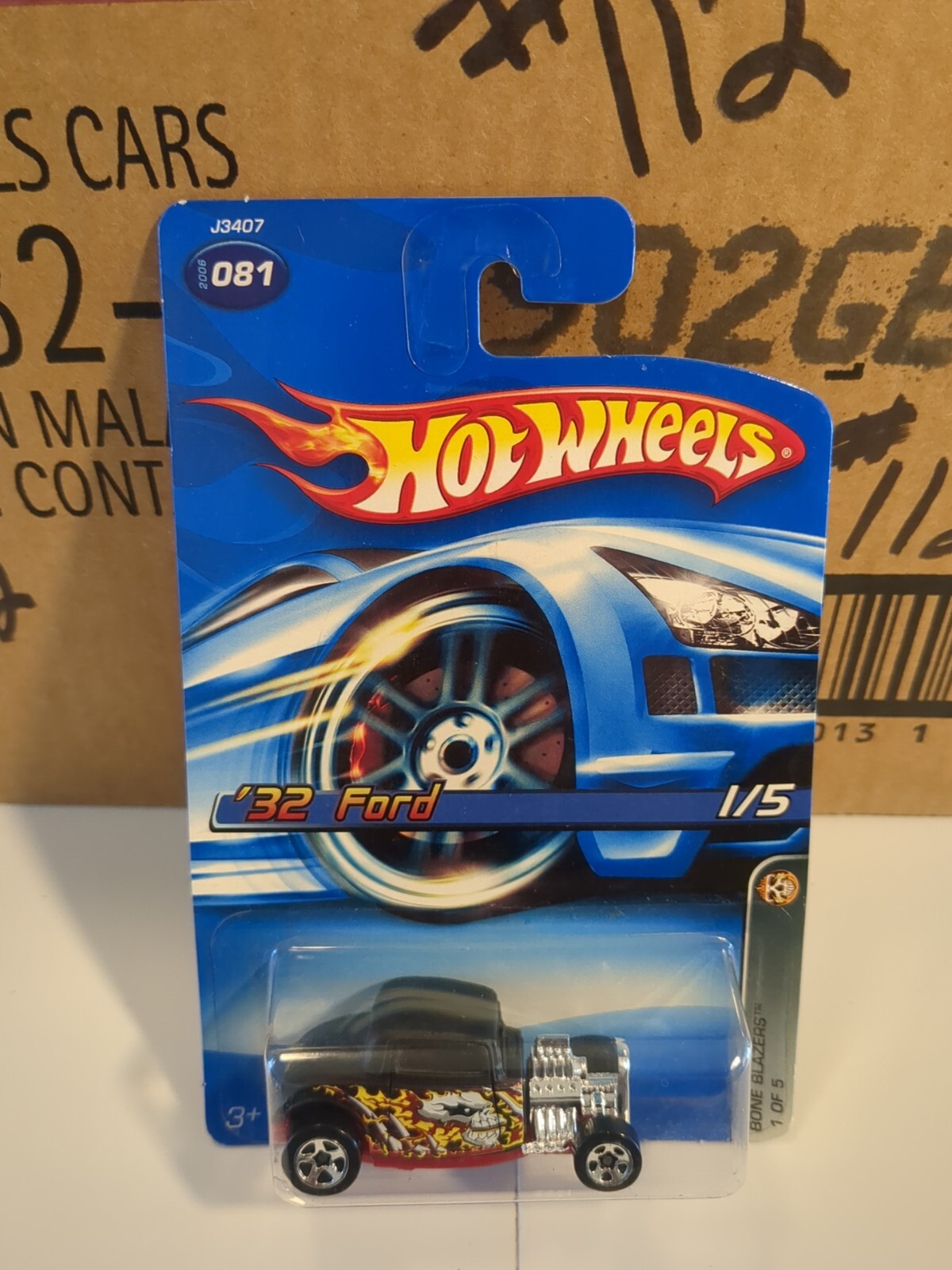 ’32 FORD Flat Black 2006 Hot Wheels #81 Bone Blazers Mattel