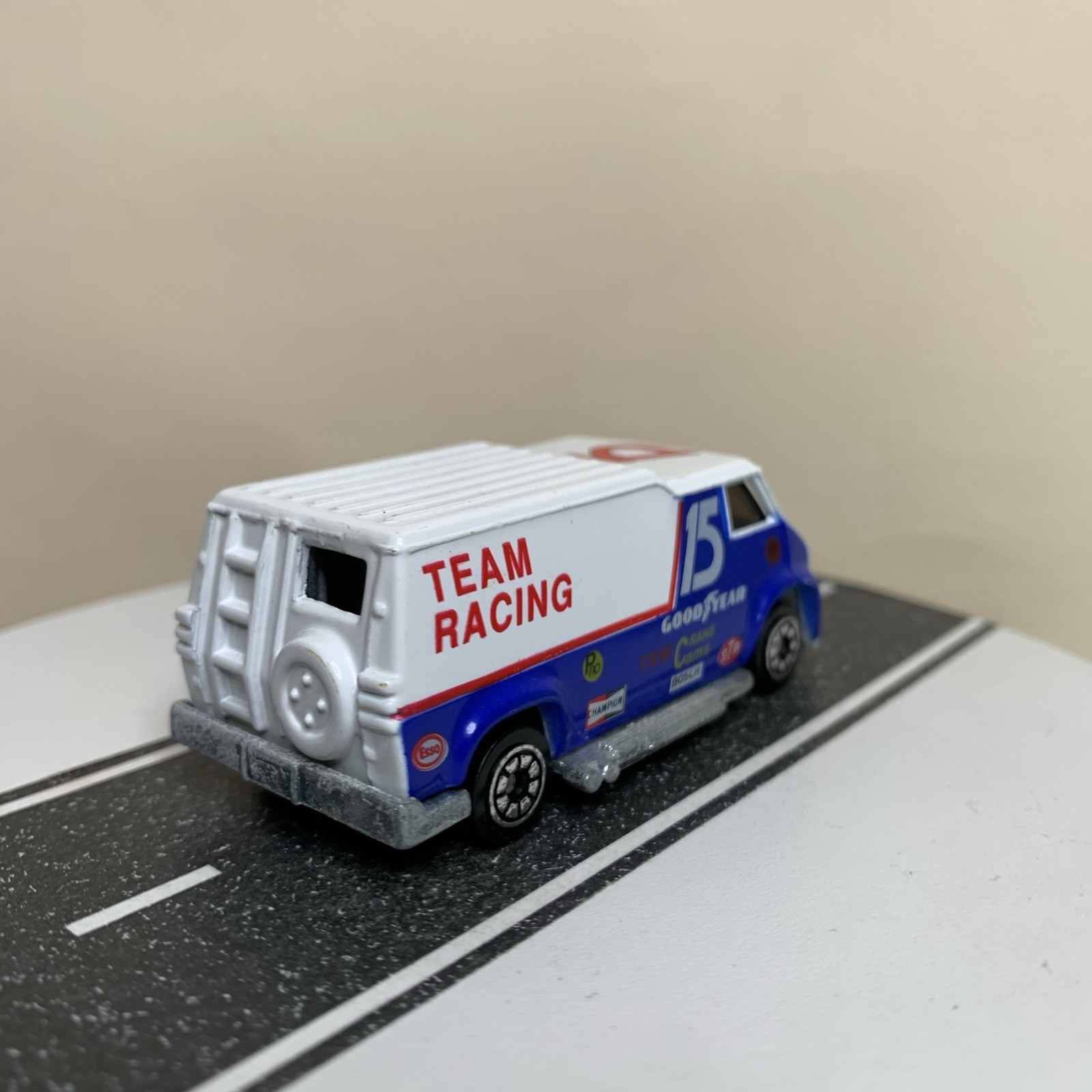 Corgi Mattel Auto City Team Racing Hot Rod Custom 70s Super Van White 1:64 NM
