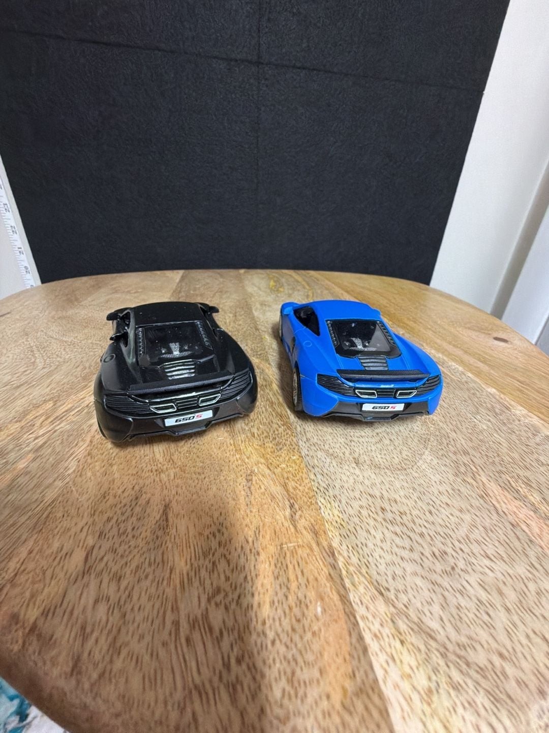 RMZ City 1:36 Scale McLaren 650S Diecast Model Cars – Set of 2 (Blue and Black)