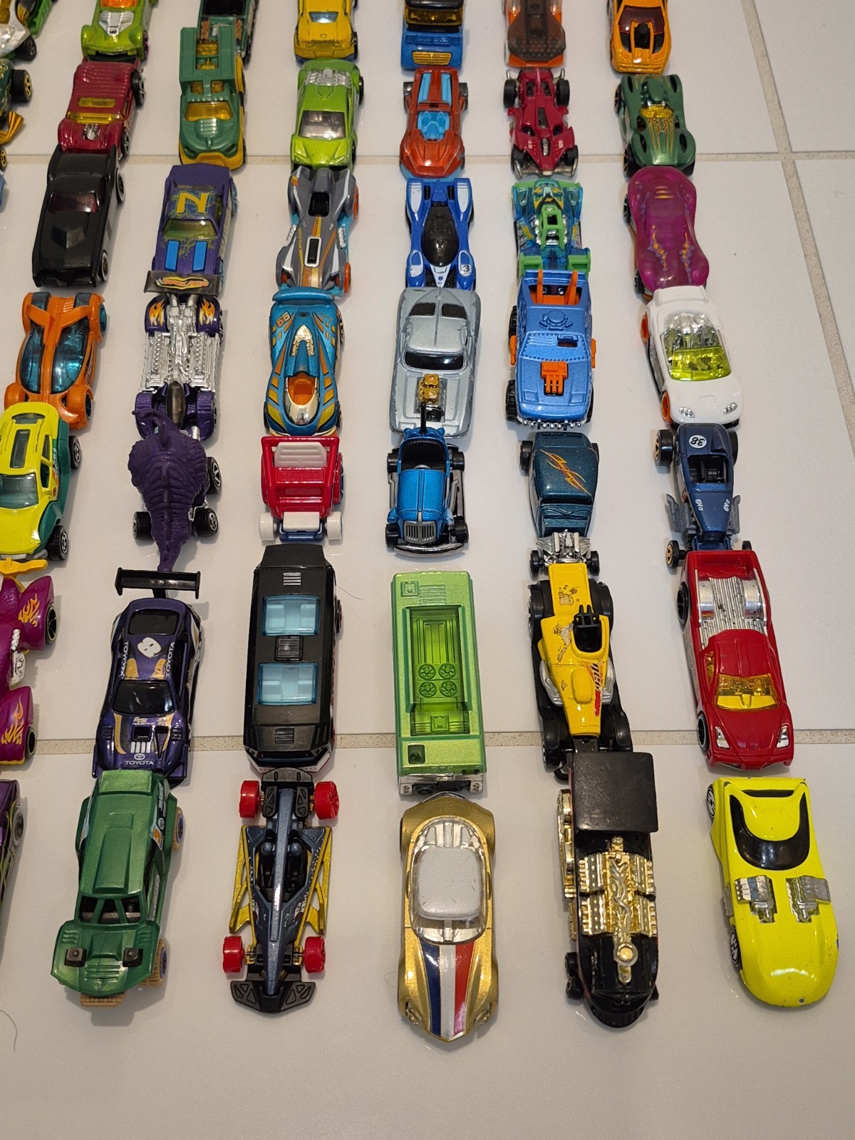 Lot of 100 Hot Wheels Cars: Loose, Variety of Years, Fantasy Castings #5