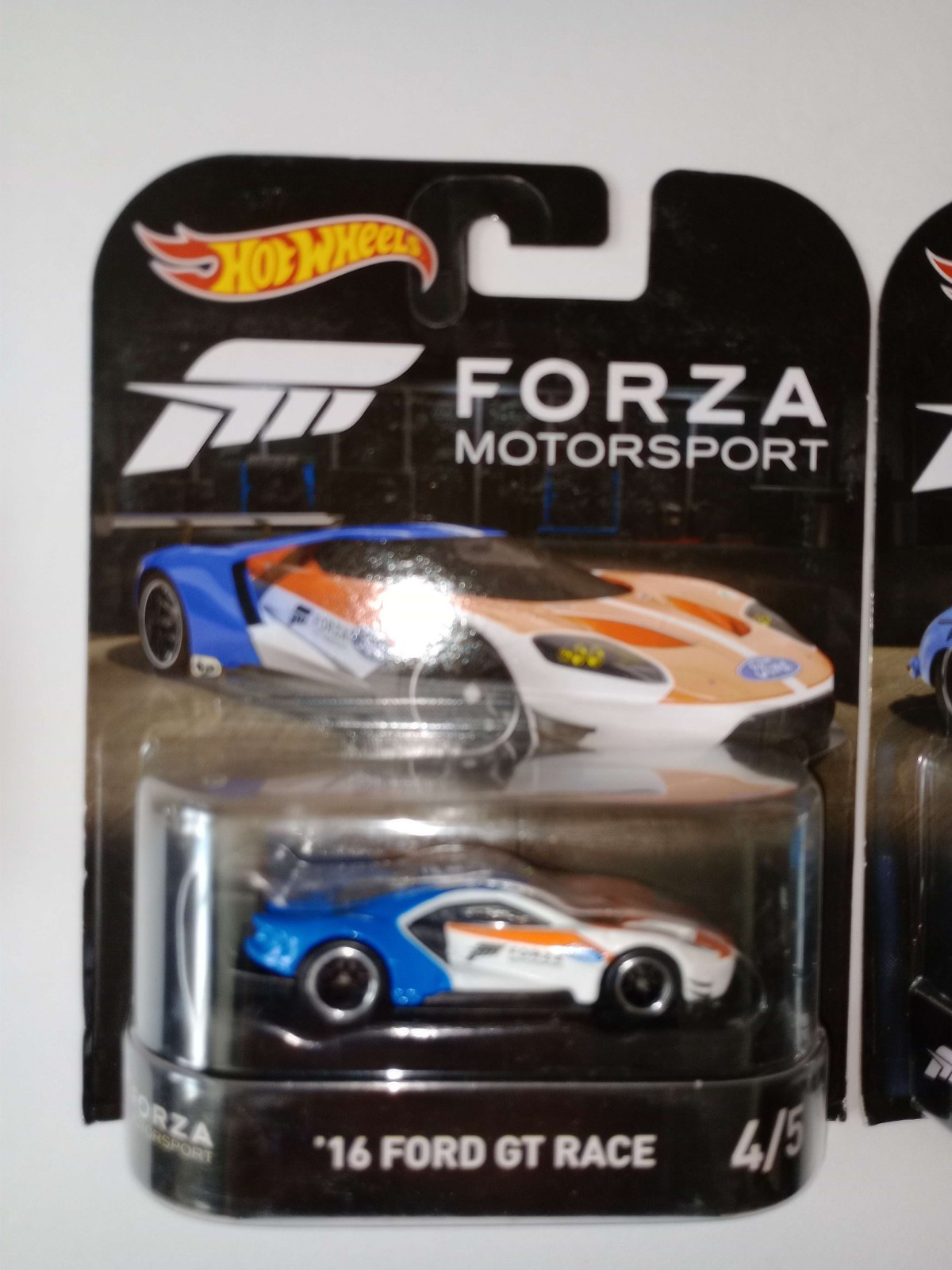 Hot Wheels Retro Entertainment Forza Lot & Bonus Nissan GT-R