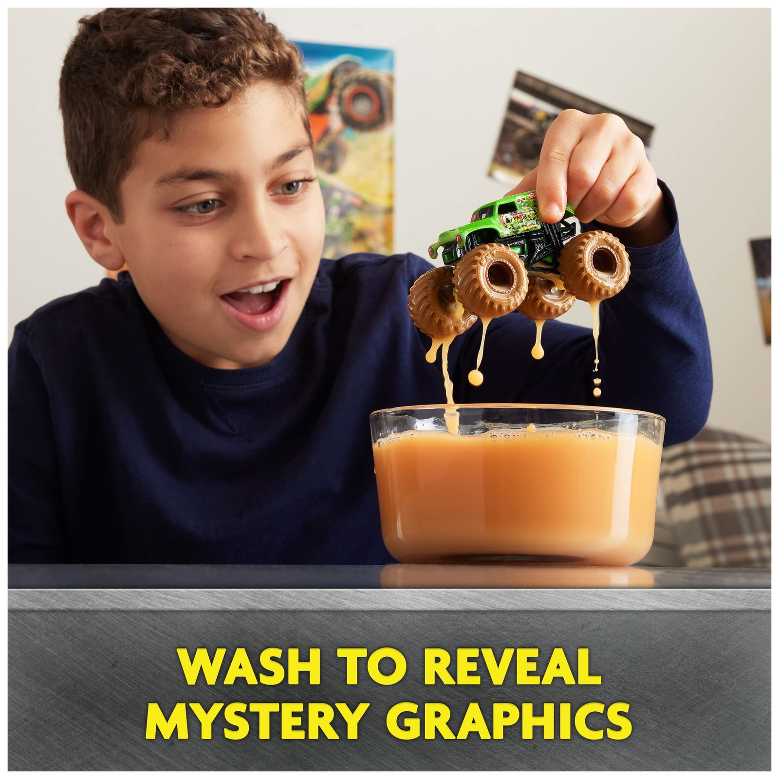 Mystery Mudders 1 64 Scale Monster Jam Trucks Wash to Reveal Collectible Toys