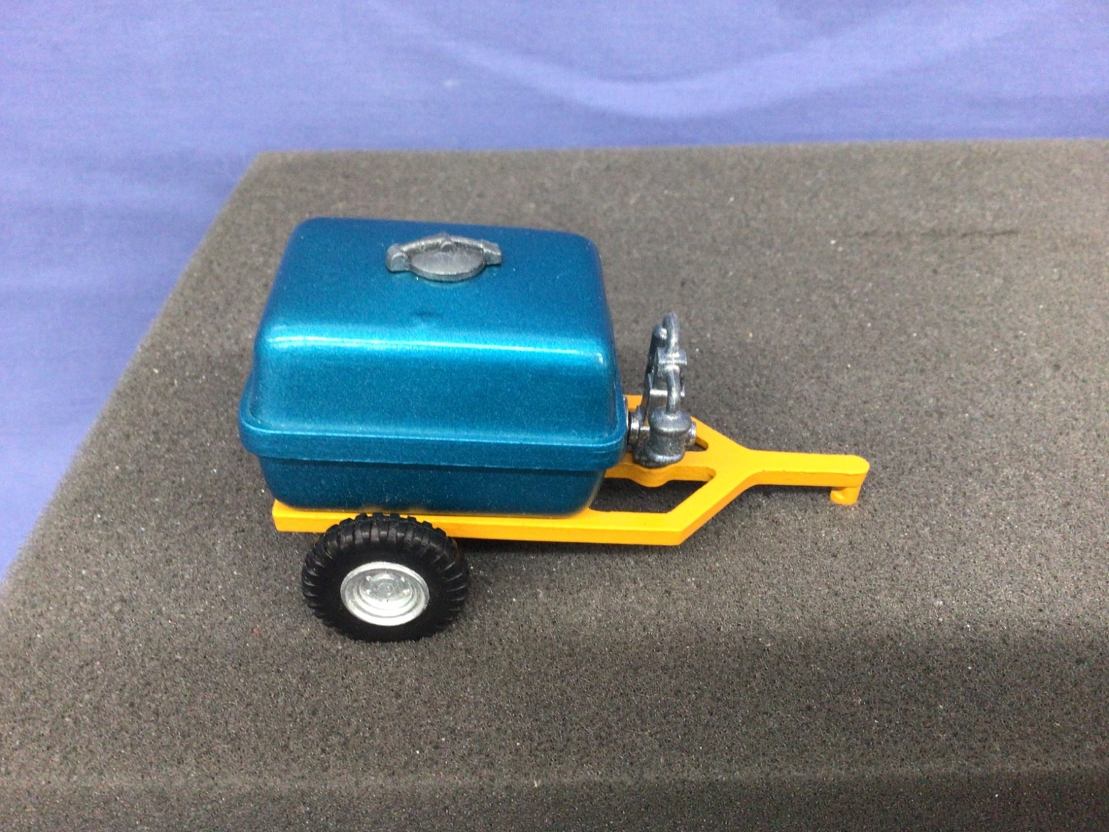 Joal 205 Compressor Pulverizador Trailer Made in Spain Boxed Blue and Yellow