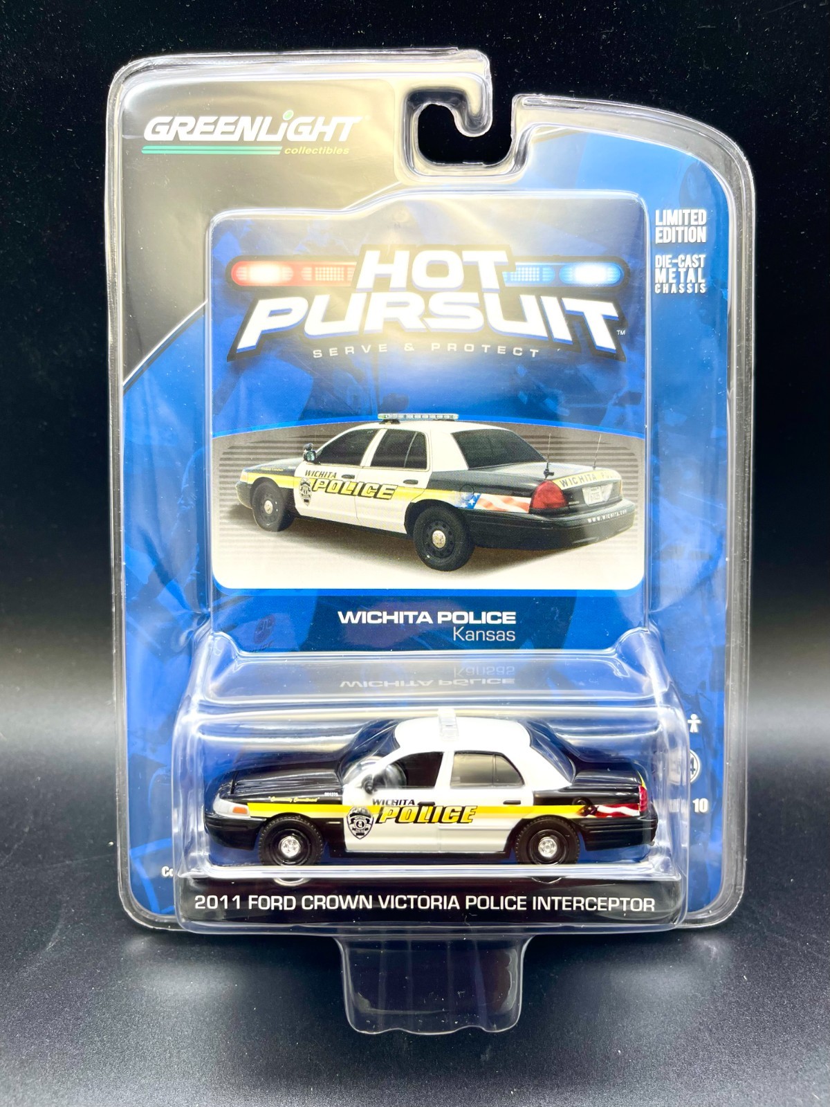 Greenlight Hot Pursuit 10 Wichita KS 2011 Ford Crown Vic Police Interceptor D2