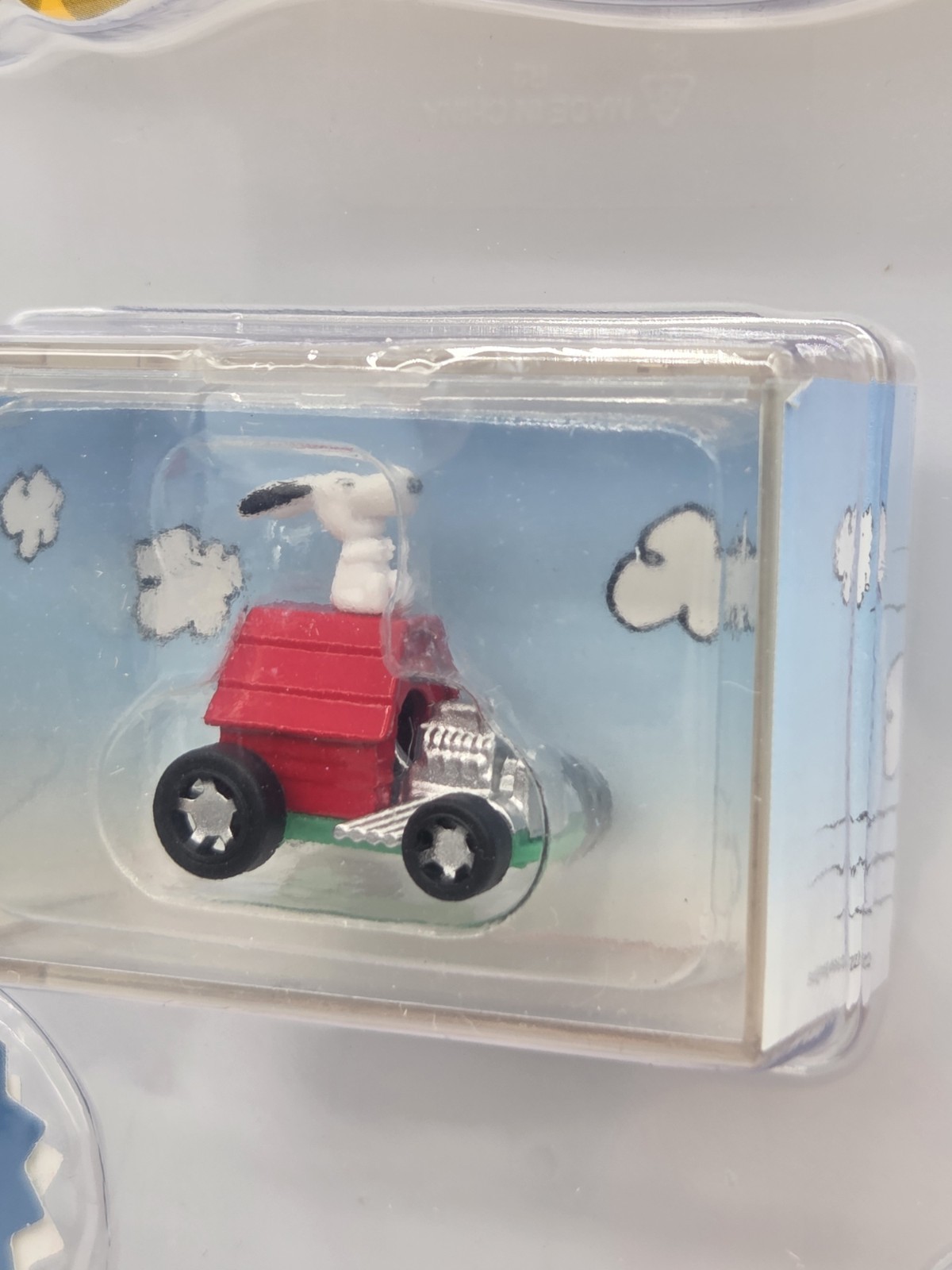 Brand New Worlds Smallest SNOOPY Red Baron Peanuts Charlie Brown Hot Wheels Car