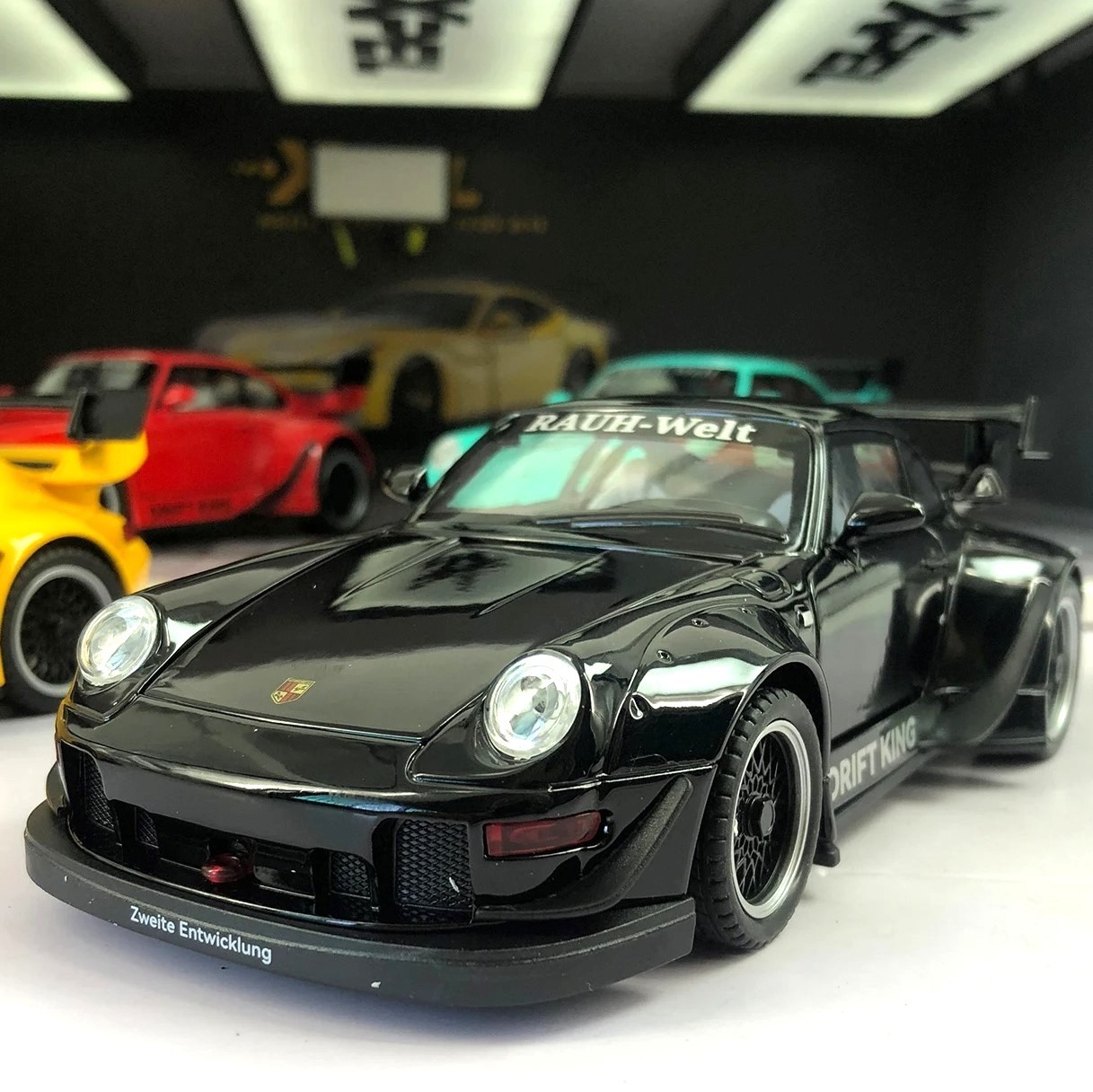 1:22 Porsche RWB 993 Targa 911 Diecast Model Car – Sound Light Pull-Back Toy