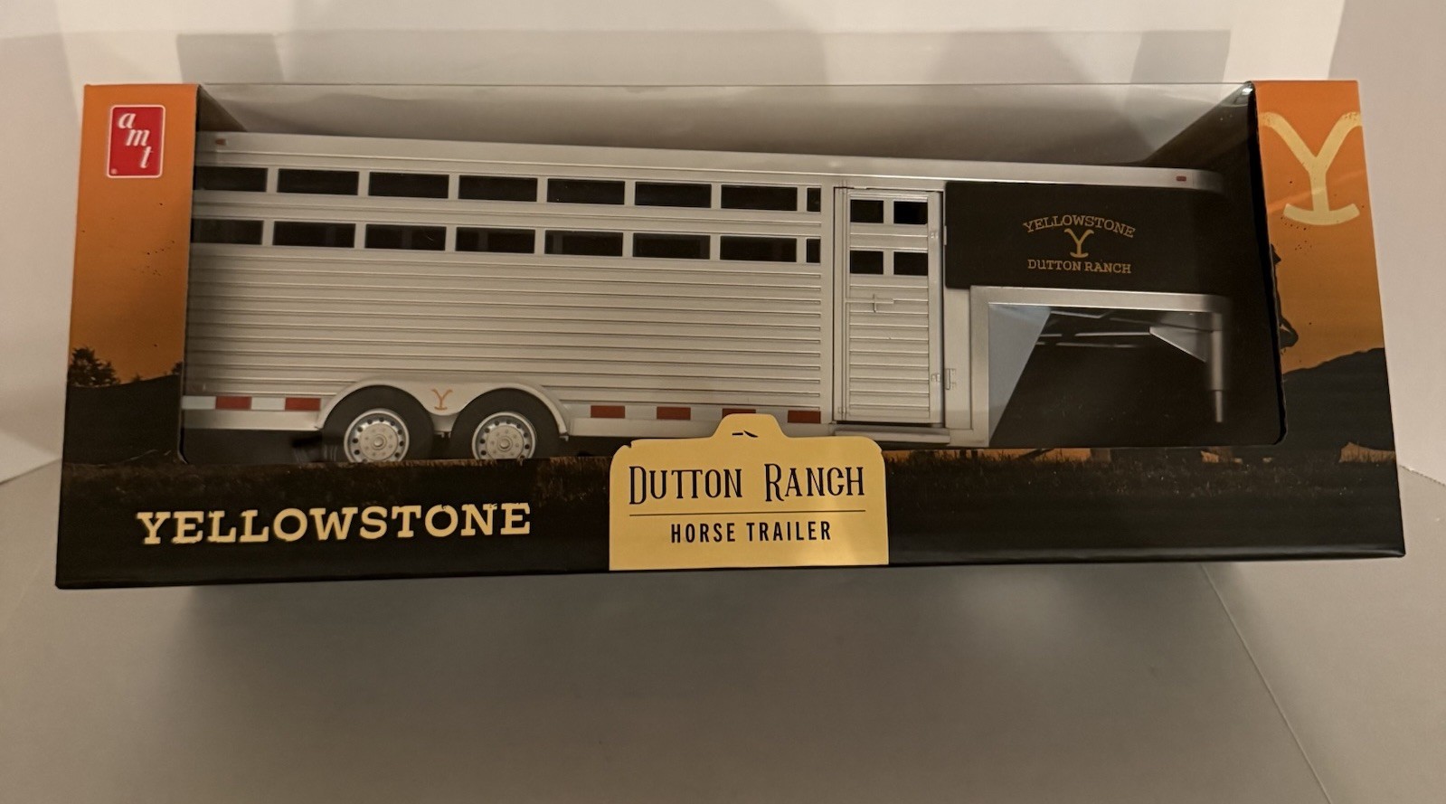 Big Country Toys YELLOWSTONE Dutton Ranch Horse Trailer Adult Collectable *NIB*