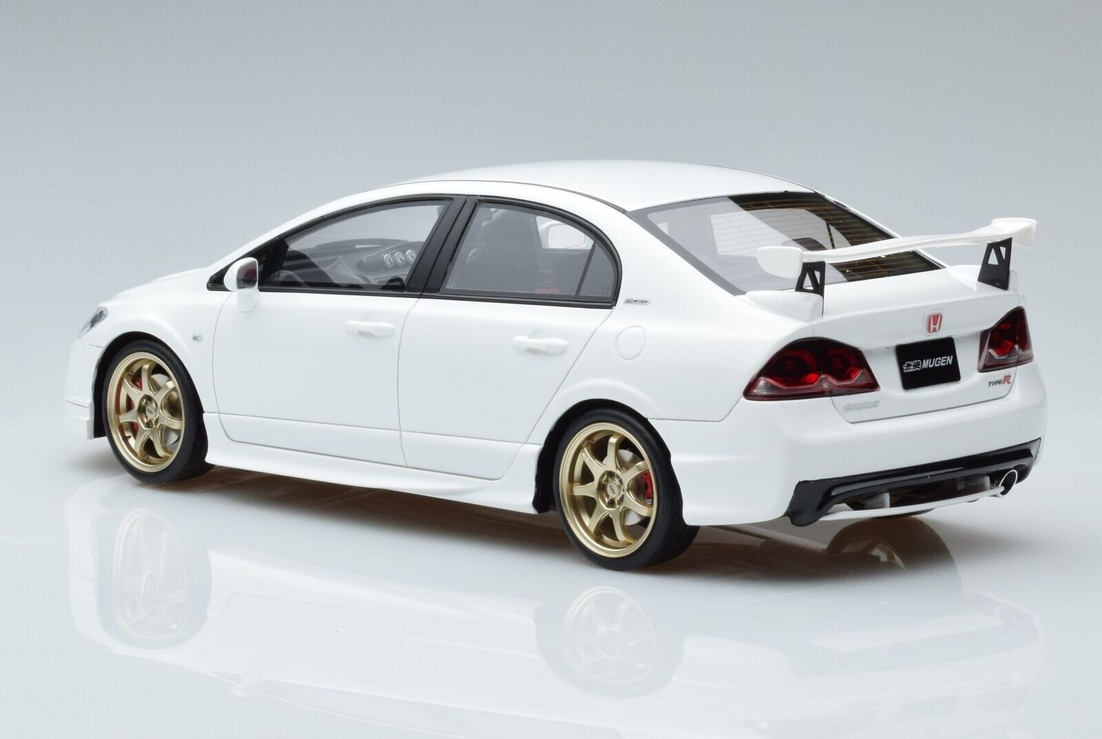NEW 1:18 JDM Mugen Honda Civic Type R FD2 White Resin Model OTTOmobile Rare